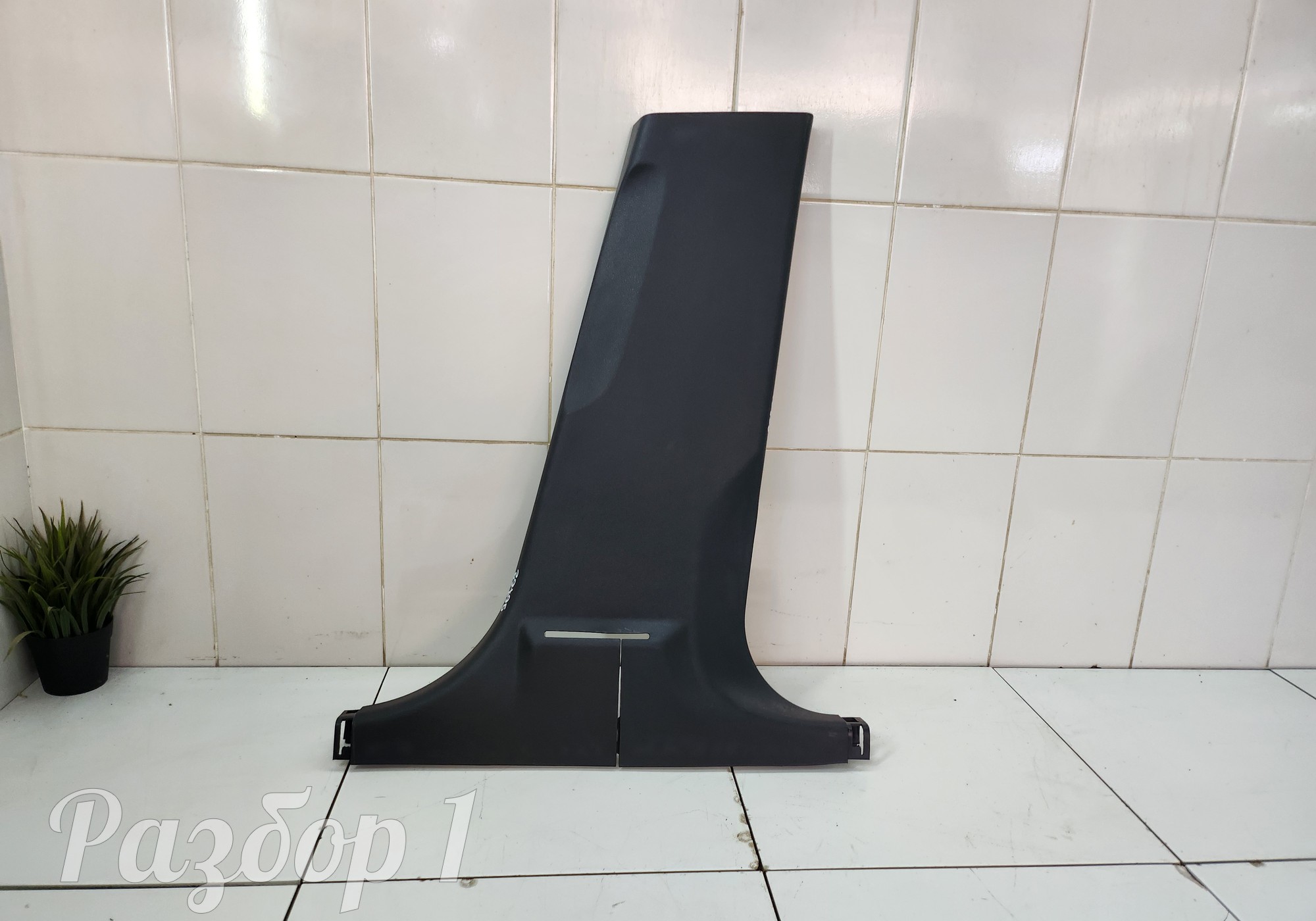 6600040872 Обшивка стойки центральная правая для Geely Atlas Pro (с 2021)
