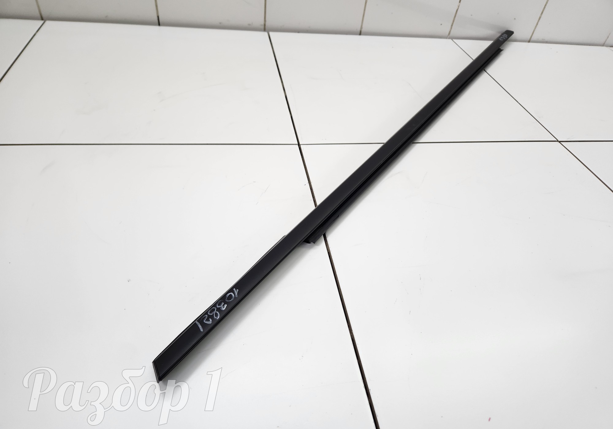 Молдинг стекла задней правой двери для Geely Emgrand (SS11) (с 2021)