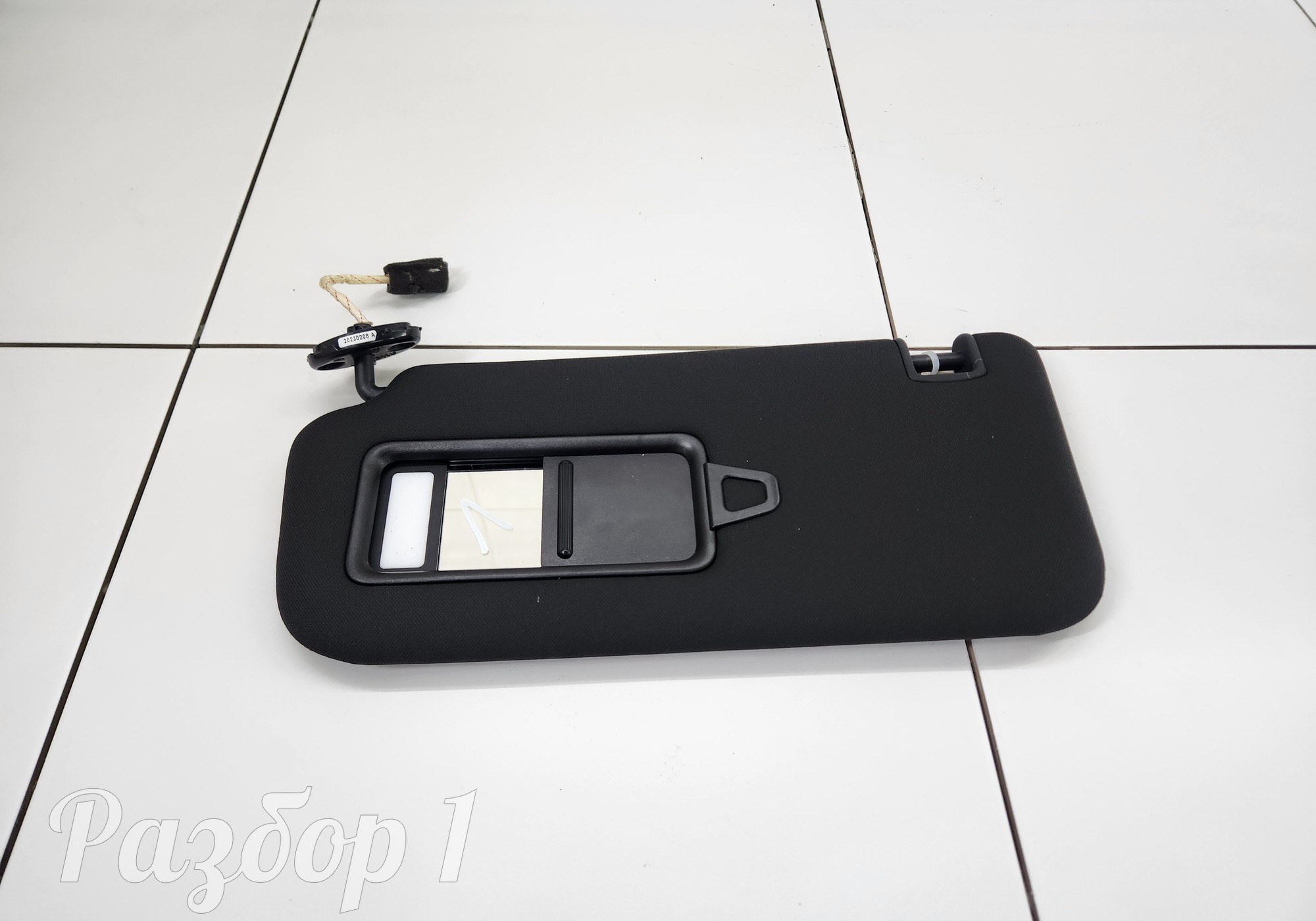 Козырек солнцезащитный левый для Geely Tugella (с 2019)