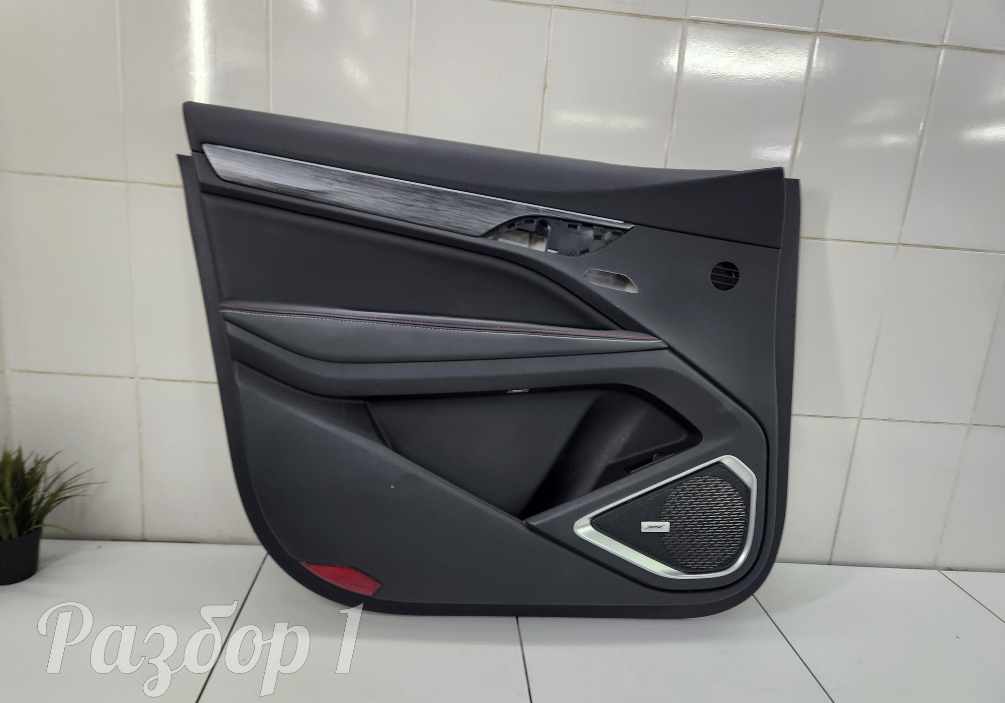 6600003849 Обшивка передней левой двери для Geely Tugella (с 2019)