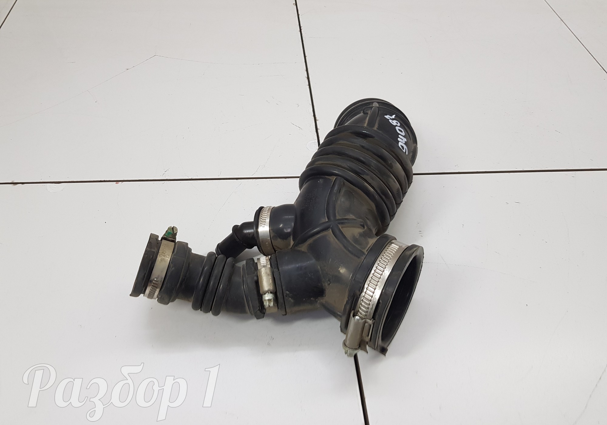 8893047254 Патрубок для Geely Emgrand (SS11) (с 2021)