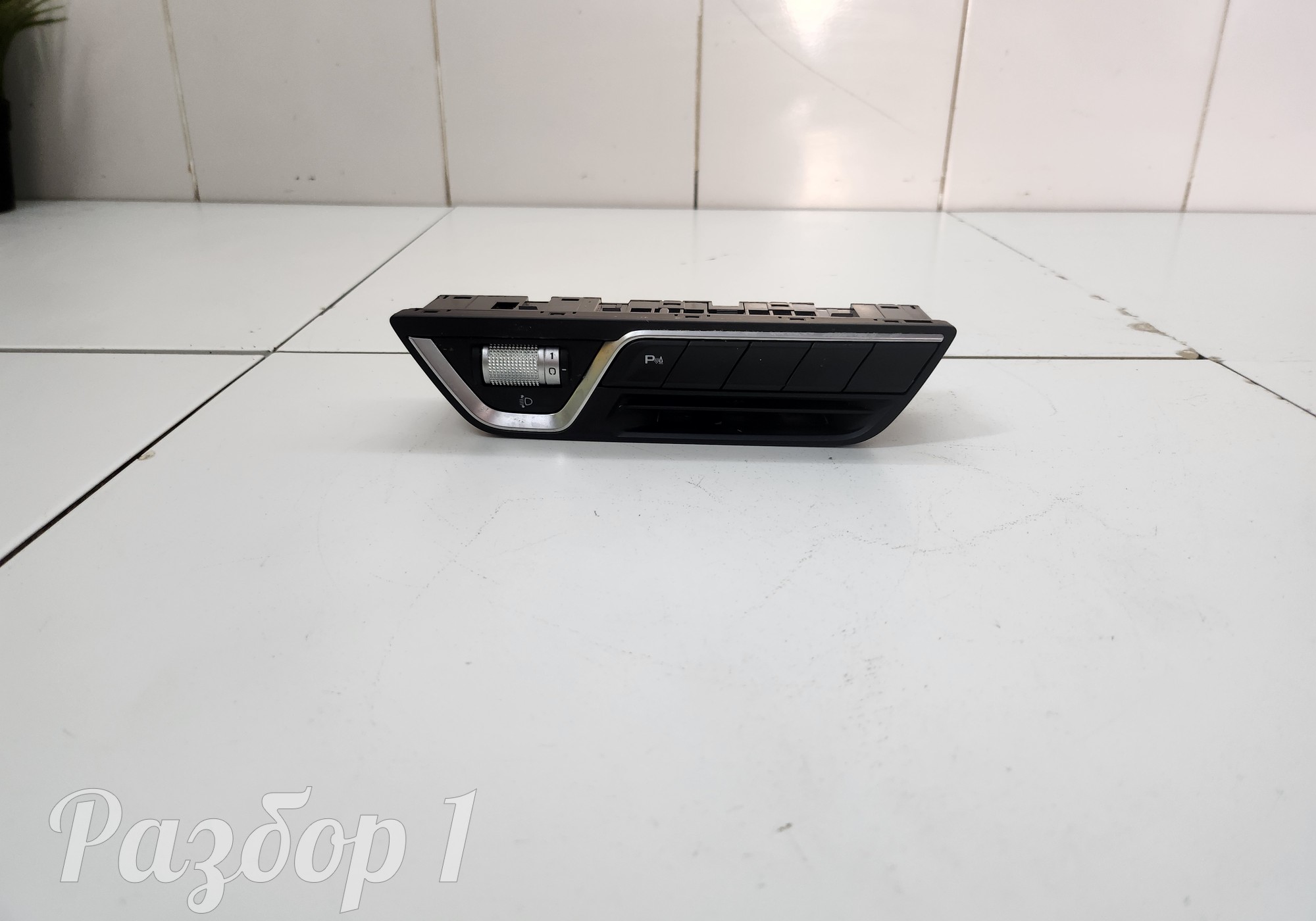 8889932418 Блок кнопок для Geely Tugella (с 2019)