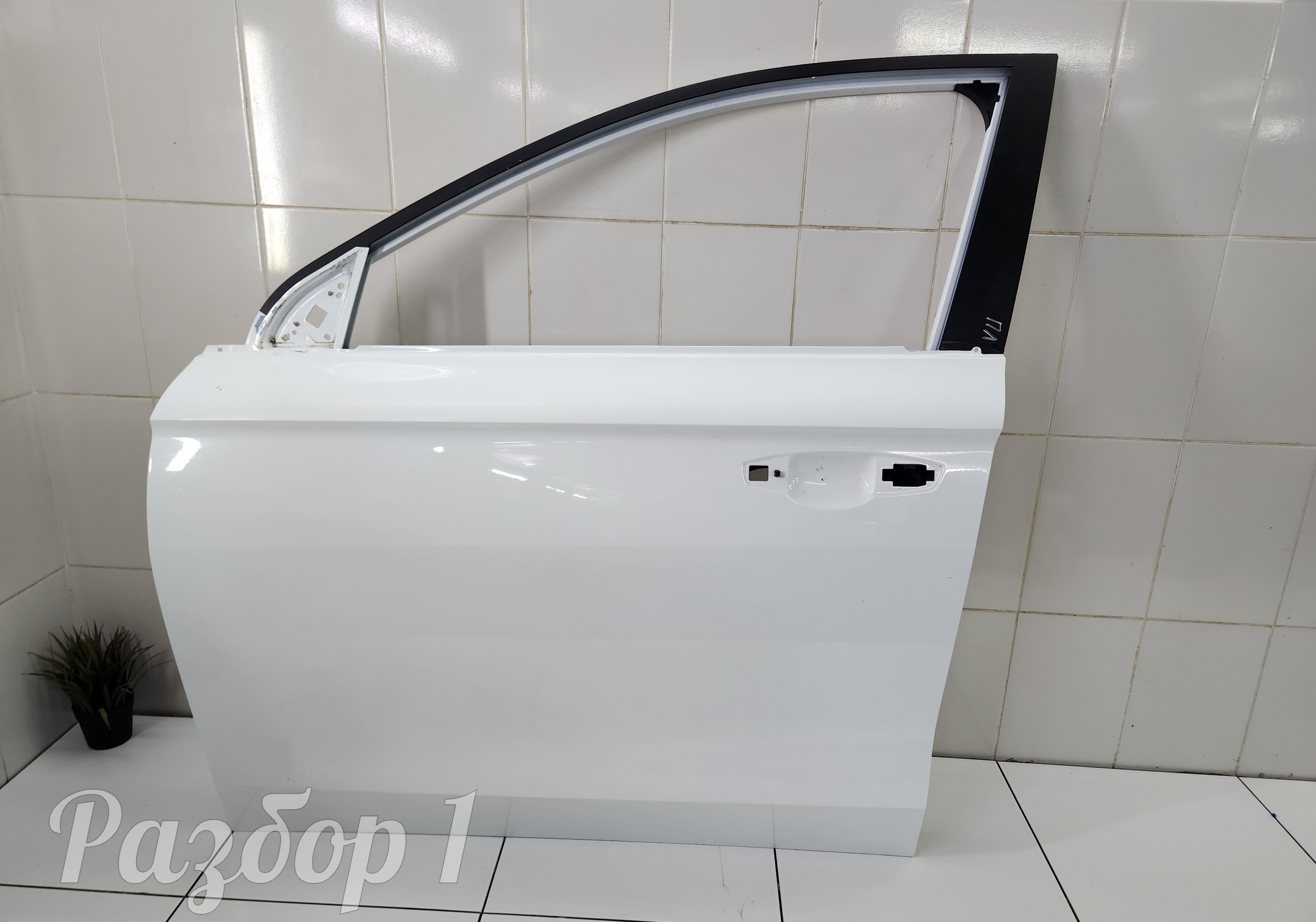 5075071200C15 Дверь передняя левая для Geely Emgrand (SS11) (с 2021)