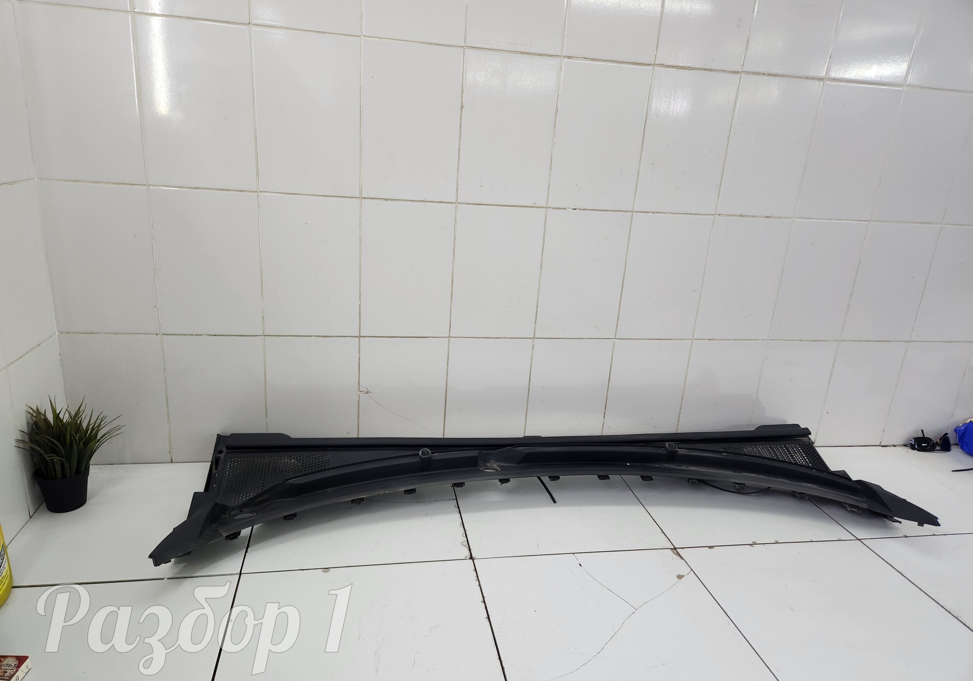 5502110CN01 Решетка стеклоочистителя (планка под лобовое стекло) для Changan UNI-T (с 2020)