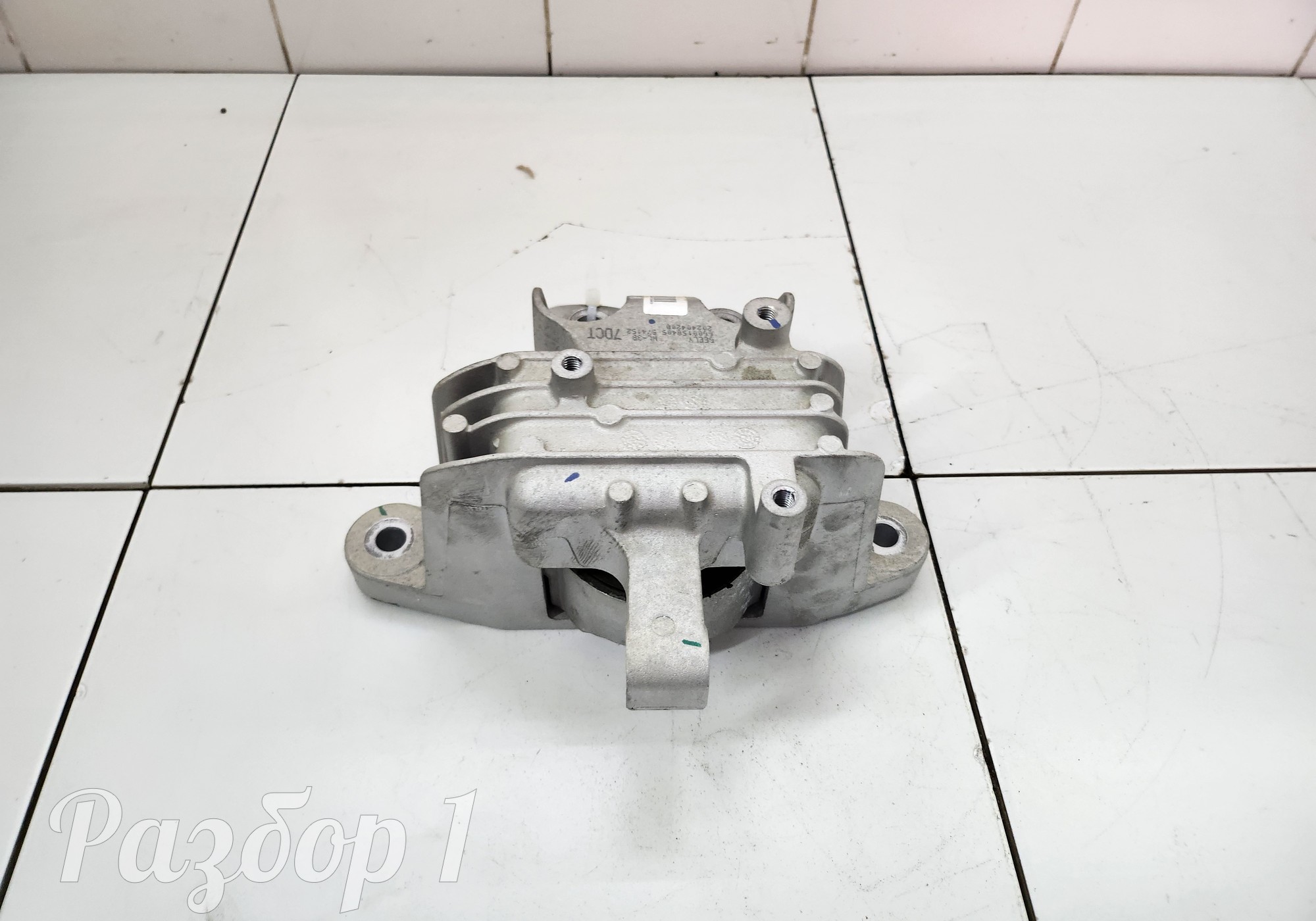 6600158405 Опора двигателя правая для Geely Atlas Pro (с 2021)