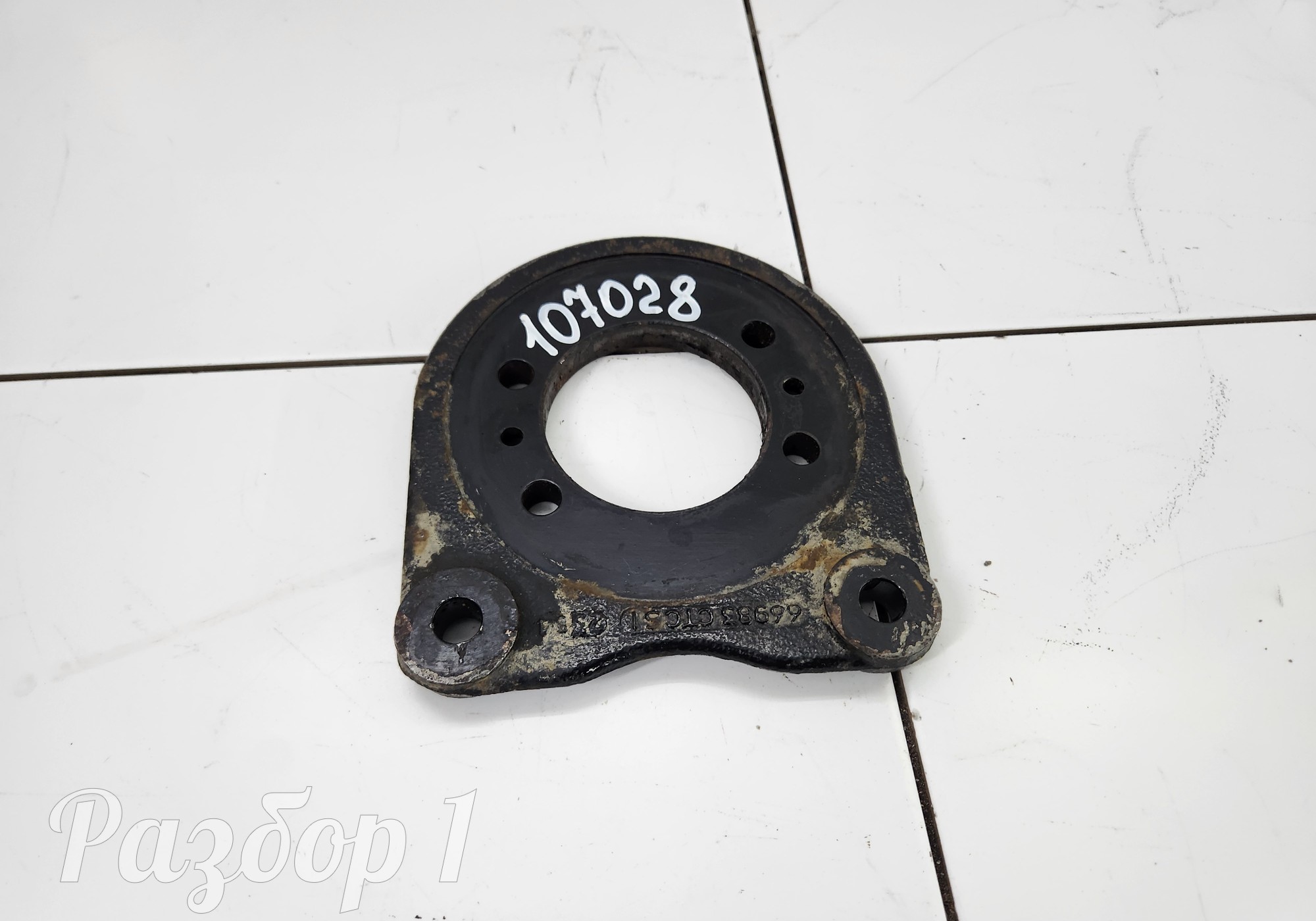 Кронштейн задней ступицы (правый) для Changan Eado Plus (с 2020)