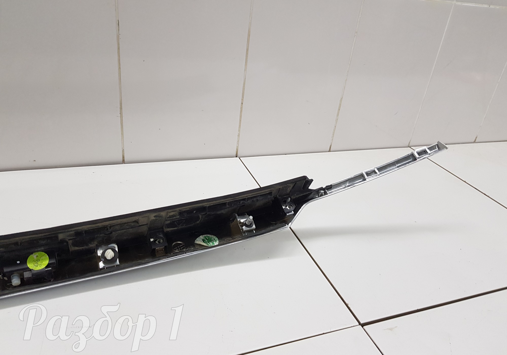 5062021600 Накладка крышки багажника для Geely Coolray (с 2020)