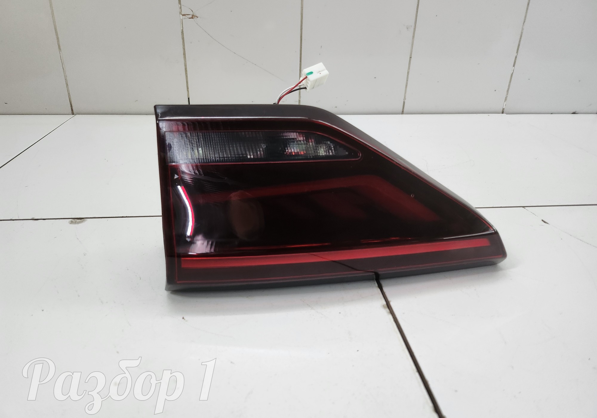 7057037300 Фонарь задний крышки багажника правый для Geely Emgrand (SS11) (с 2021)