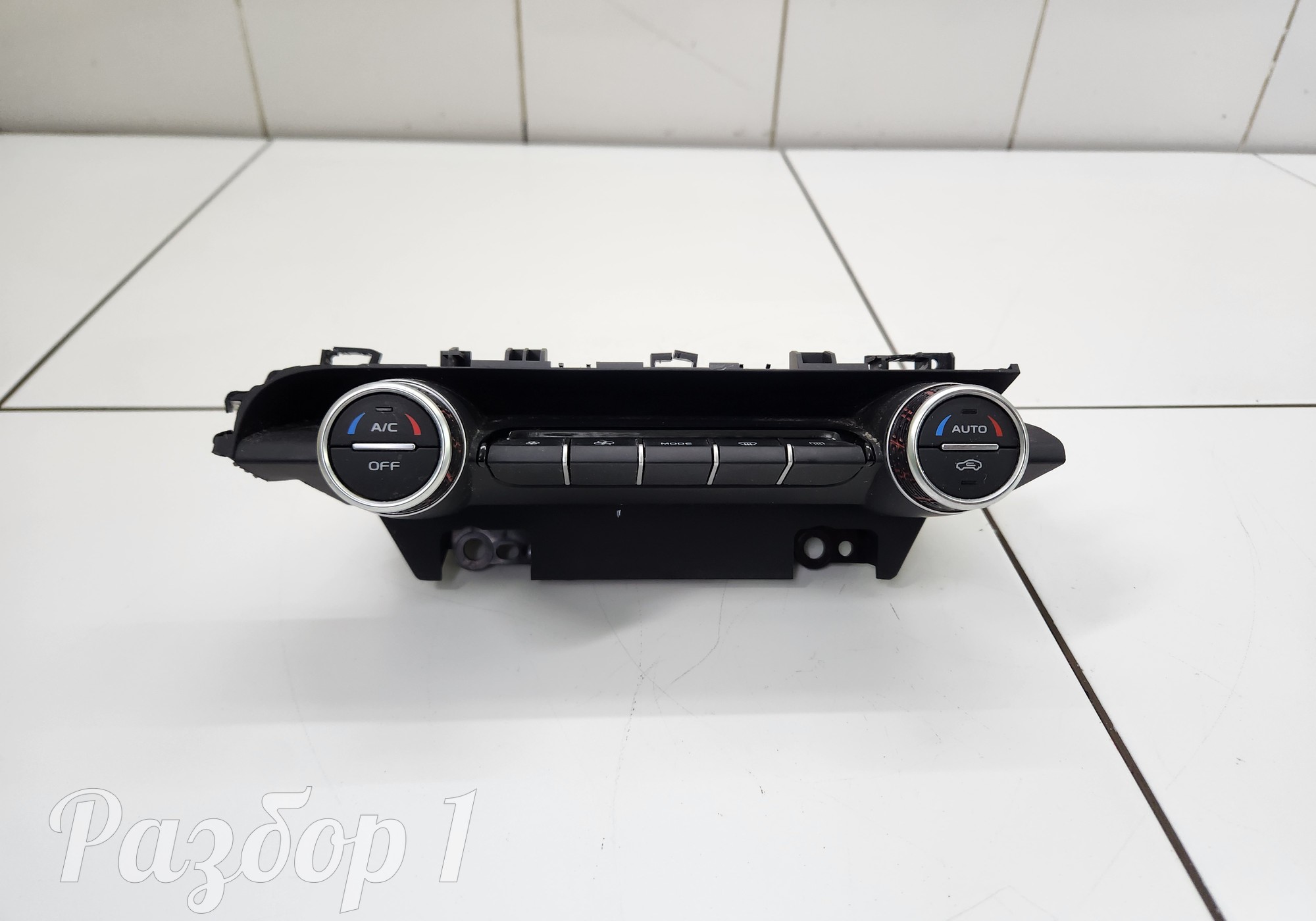 6600000984R03 Блок управления климатом для Geely Tugella (с 2019)