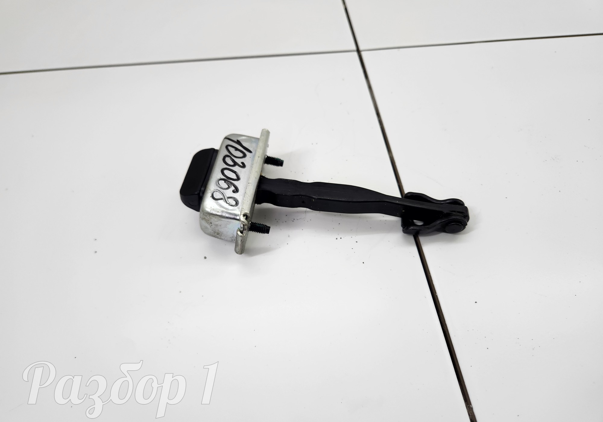 Ограничитель двери передней правой двери для Geely Emgrand (SS11) (с 2021)