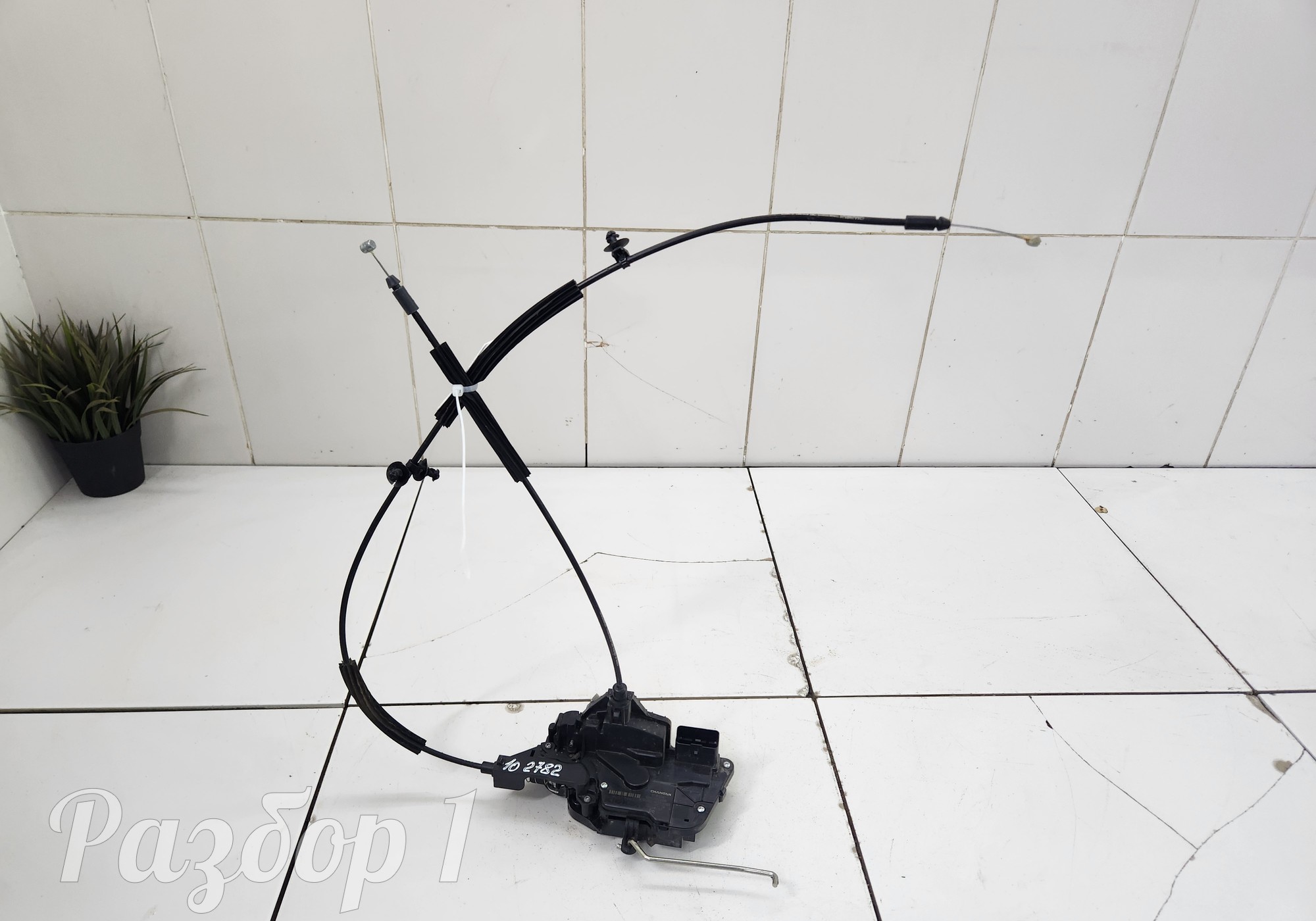 6105100MK04CN01 Замок передней левой двери для Changan UNI-T (с 2020)