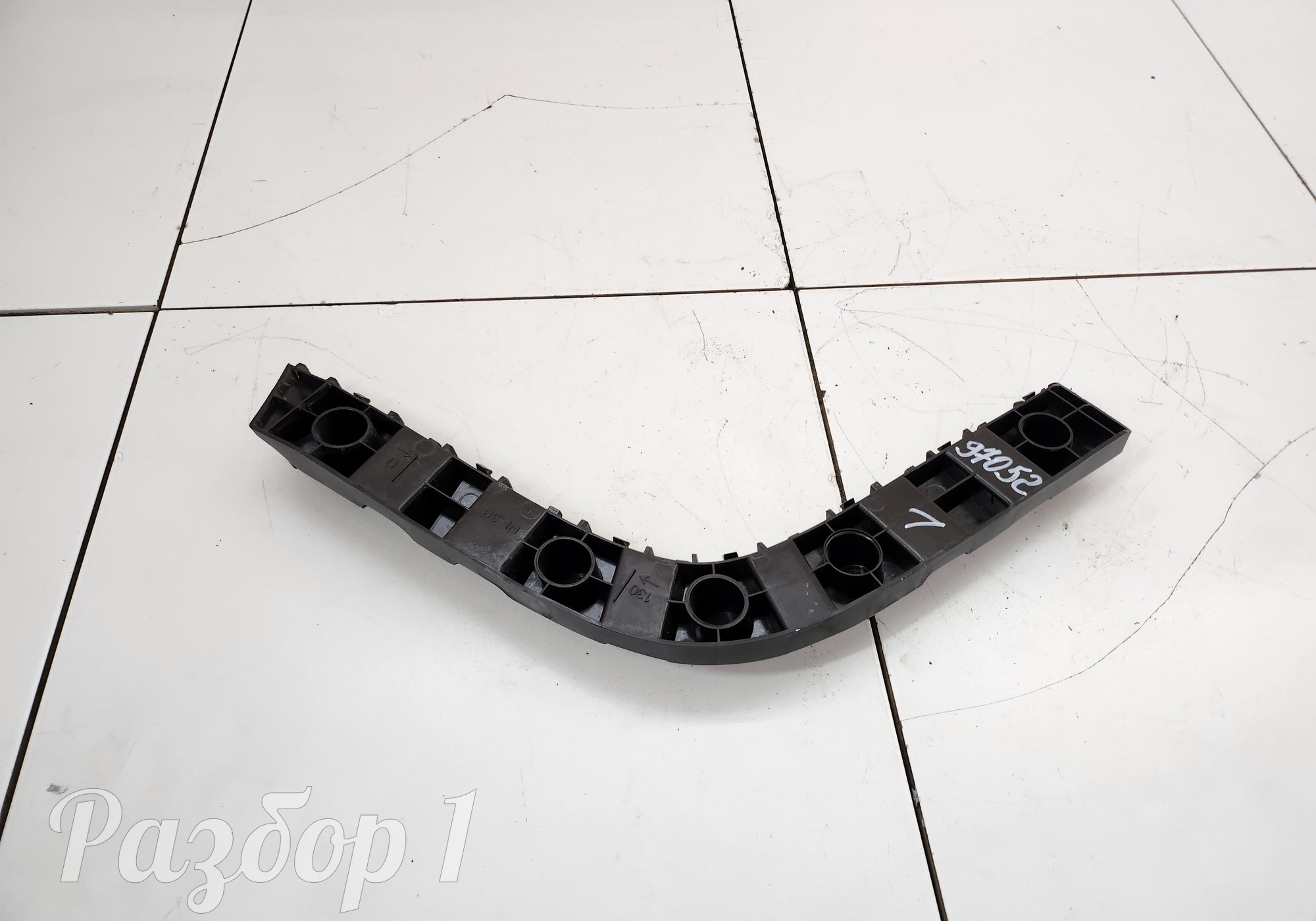 6600080822 Кронштейн заднего бампера левый для Geely Atlas Pro (с 2021)