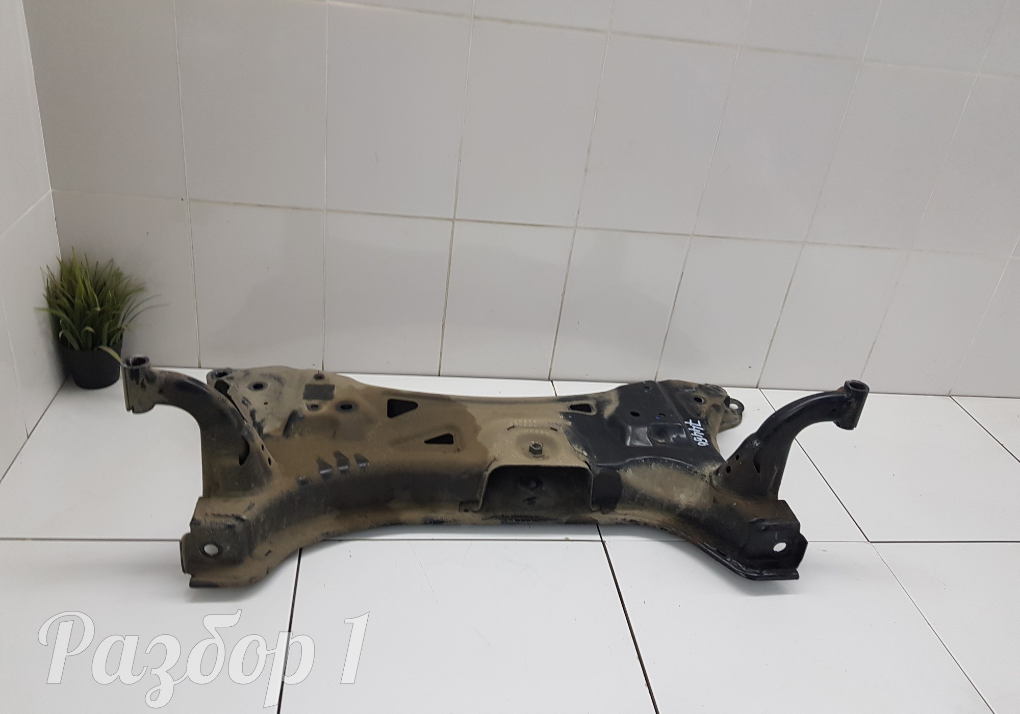 4010011800 Балка передняя для Geely Coolray (с 2020)