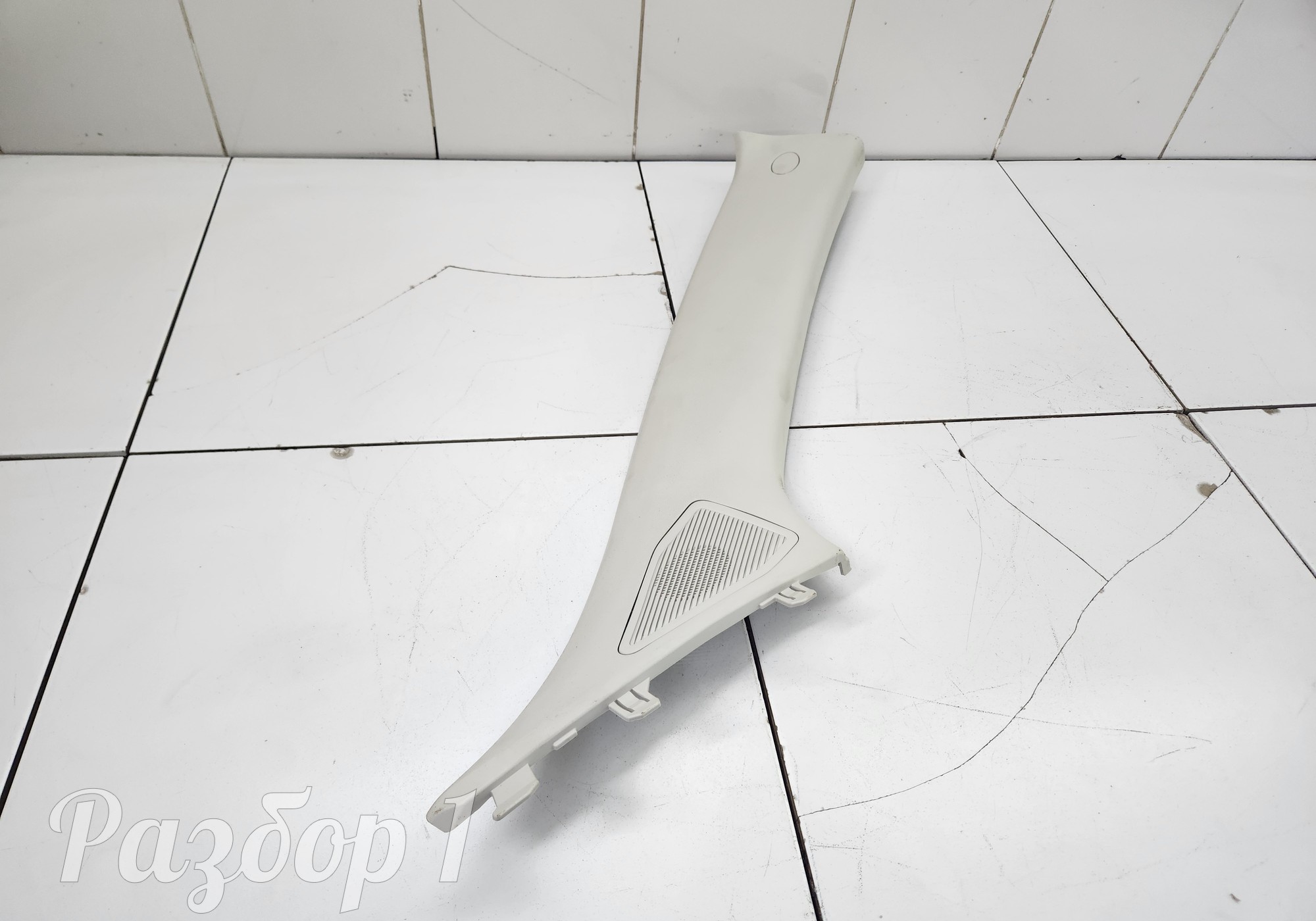 5402120CN31 Накладка передней стойки правая для Changan UNI-T (с 2020)