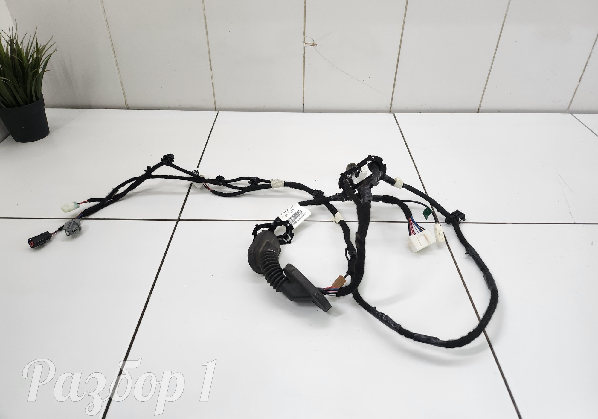 8891405332 Электропроводка крышки багажника для Geely Tugella (с 2019)