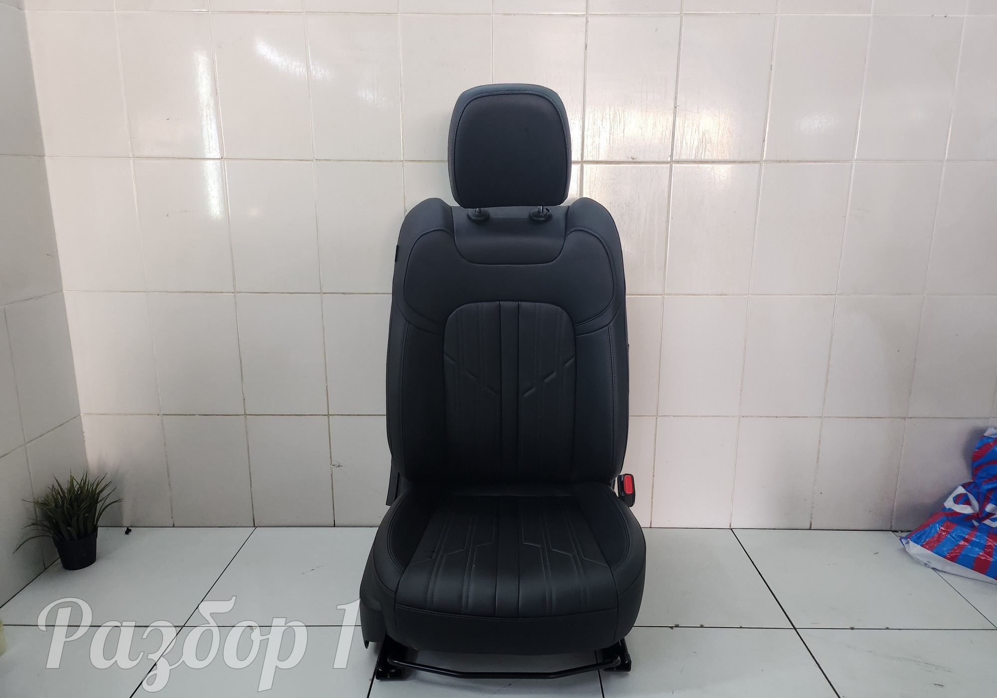 6900203XPS11A8P Сиденье переднее правое для Great Wall Poer King Kong (с 2022)