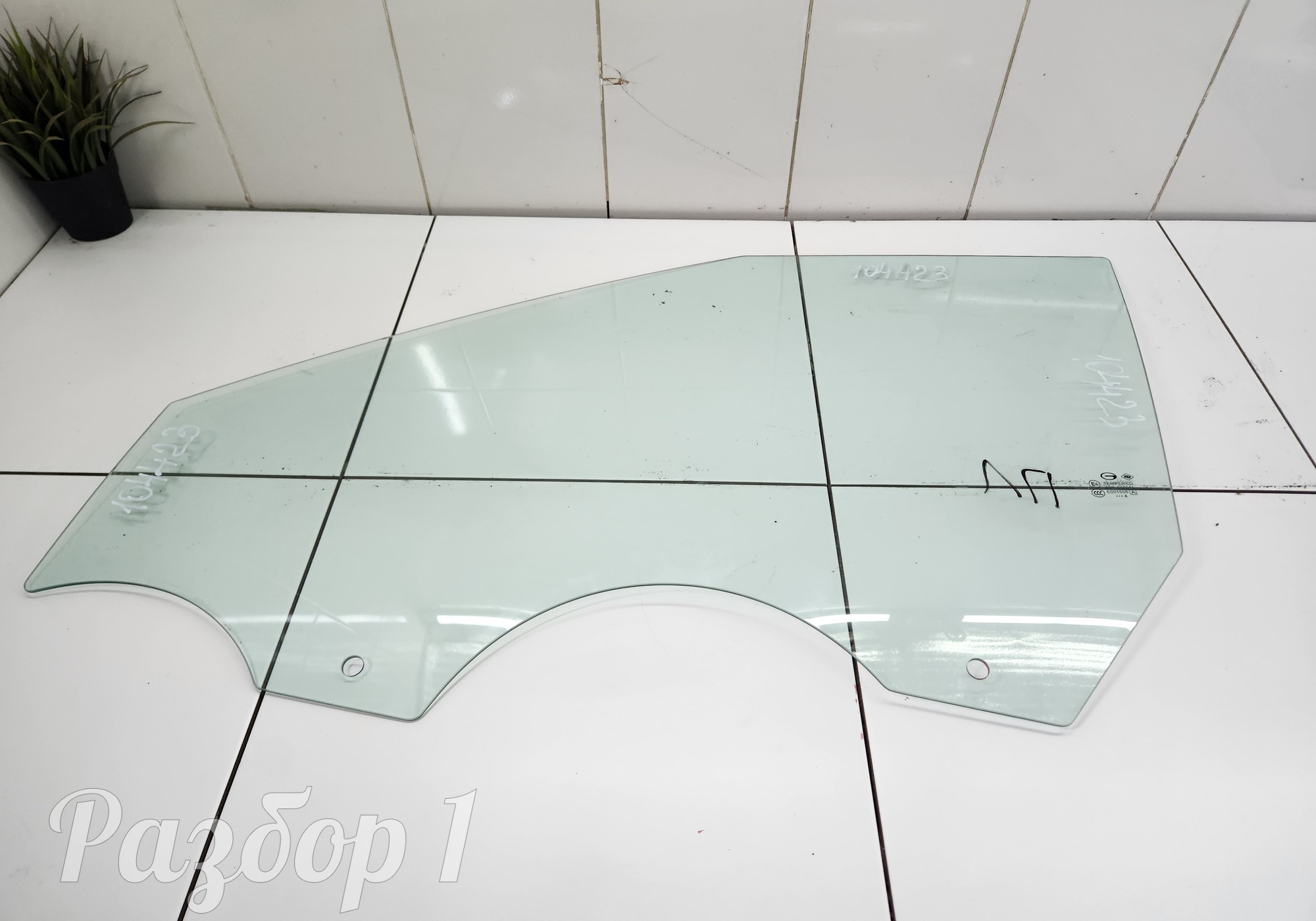 Стекло двери переднее левое для Gac GS3 (с 2024)