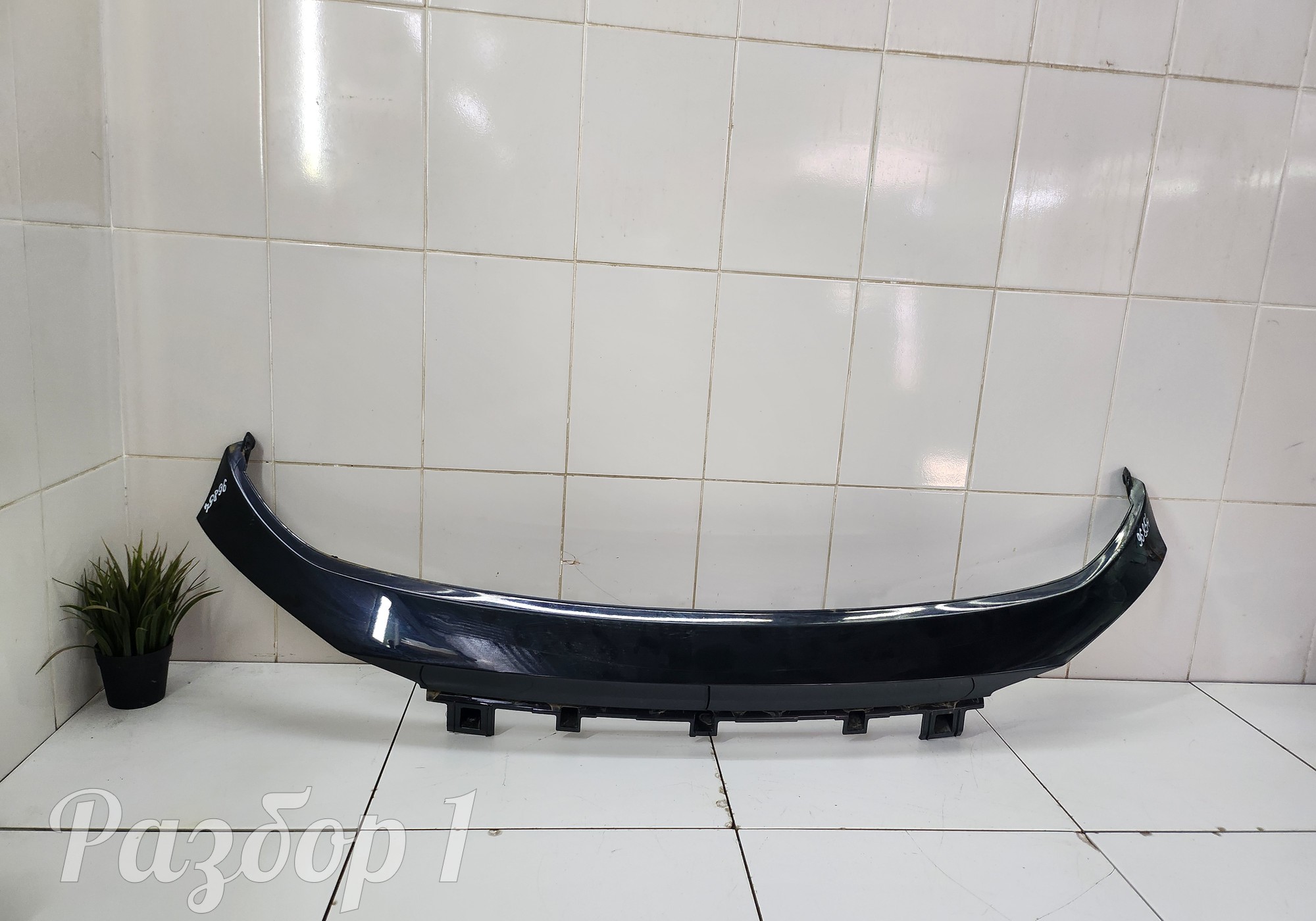 01862695 Накладка крышки багажника для Geely Atlas Pro (с 2021)