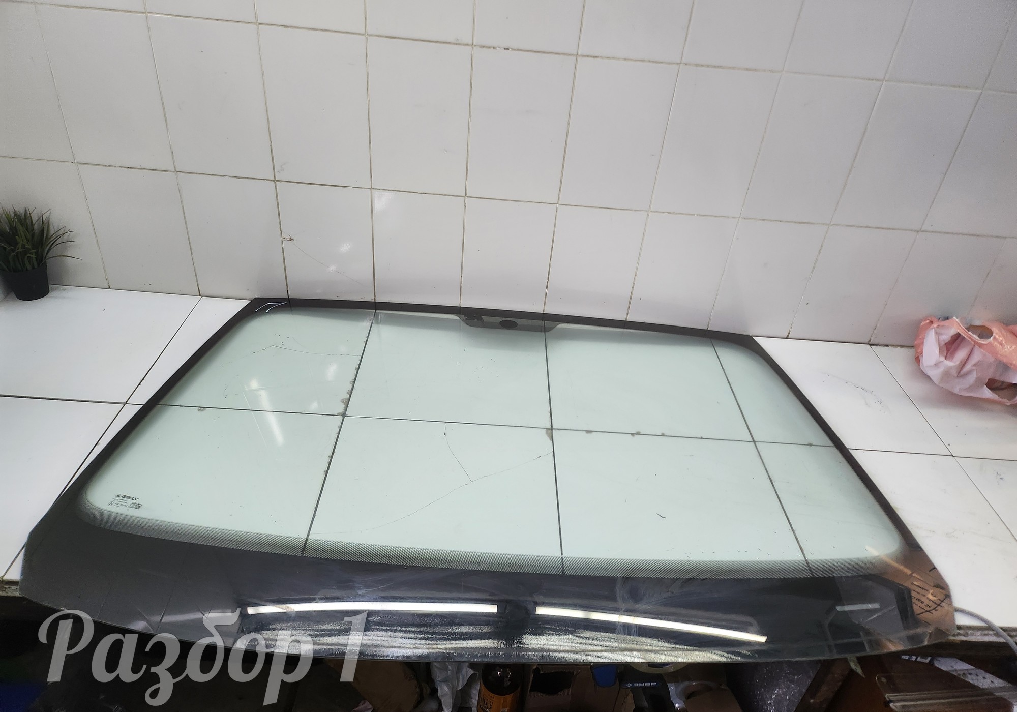 5022061800 Стекло лобовое (ветровое) оригинал для Geely Emgrand (SS11) (с 2021)