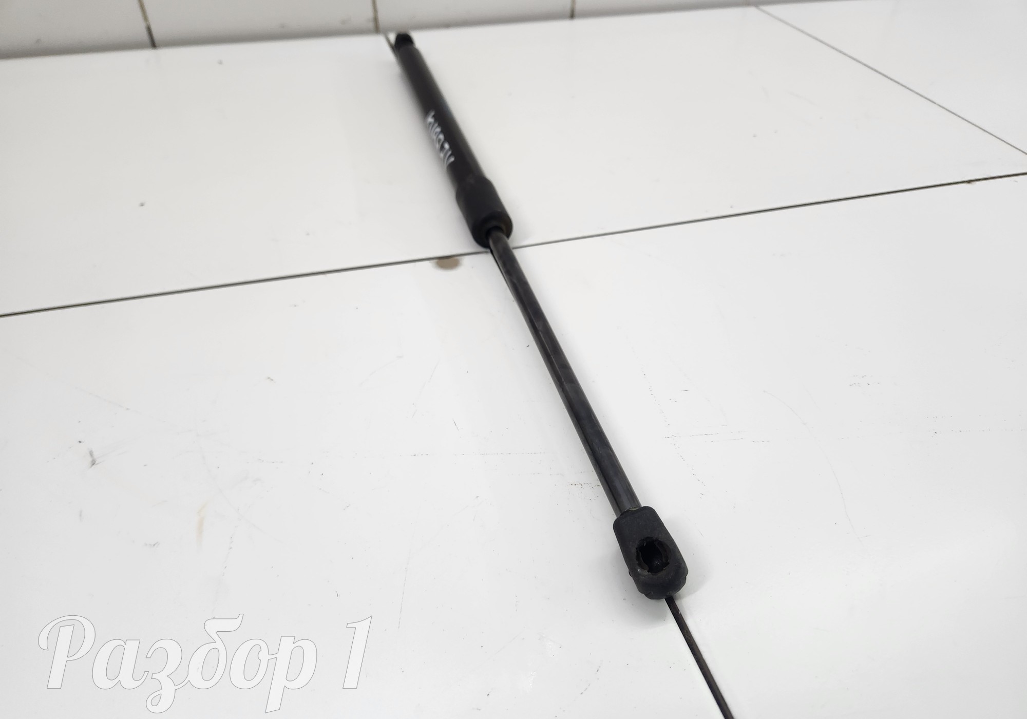 6309405BA02 Амортизатор багажника левый для Faw Bestune B70 (с 2020)