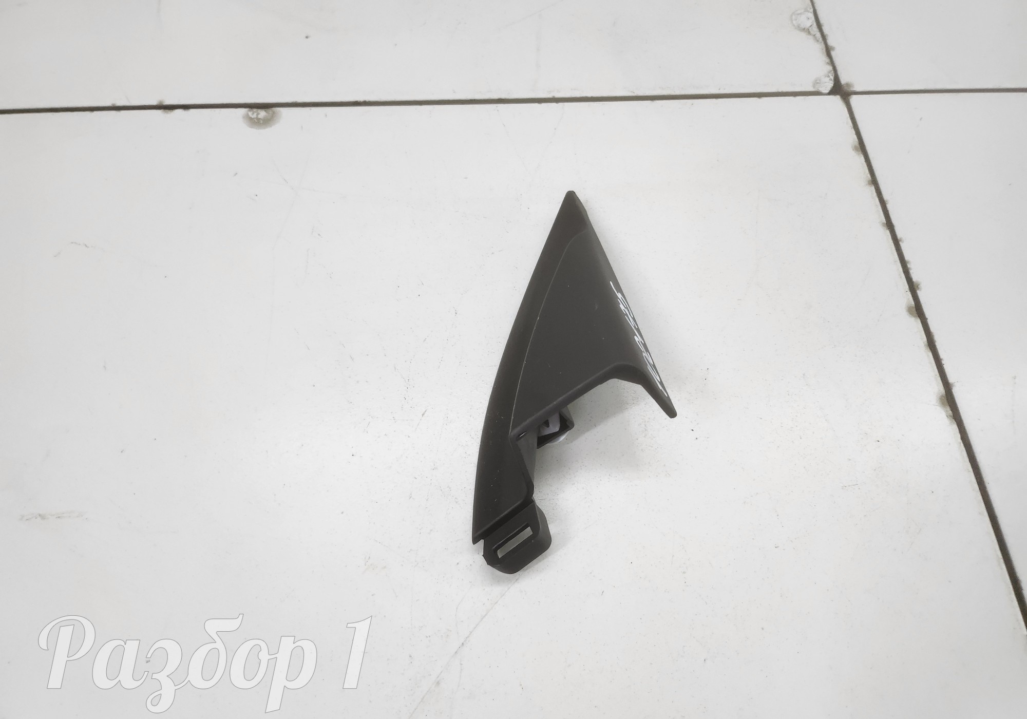 6102212XKJ20A8P Накладка передней правой двери для Haval H3 (с 2024)