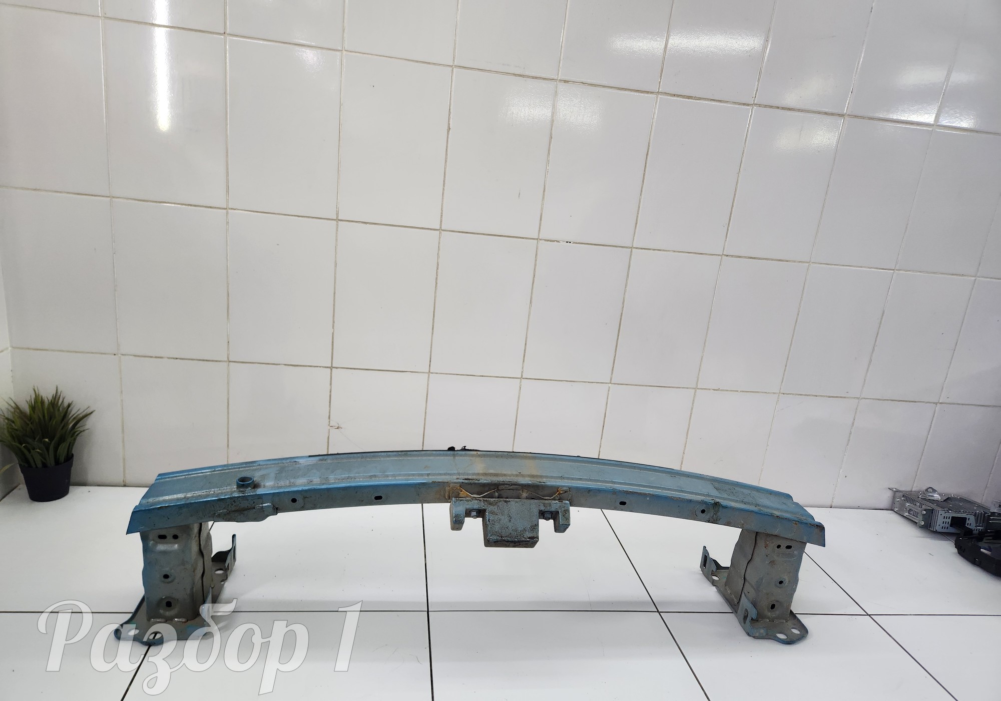 5027149400C15 Усилитель переднего бампера для Geely Emgrand (SS11) (с 2021)