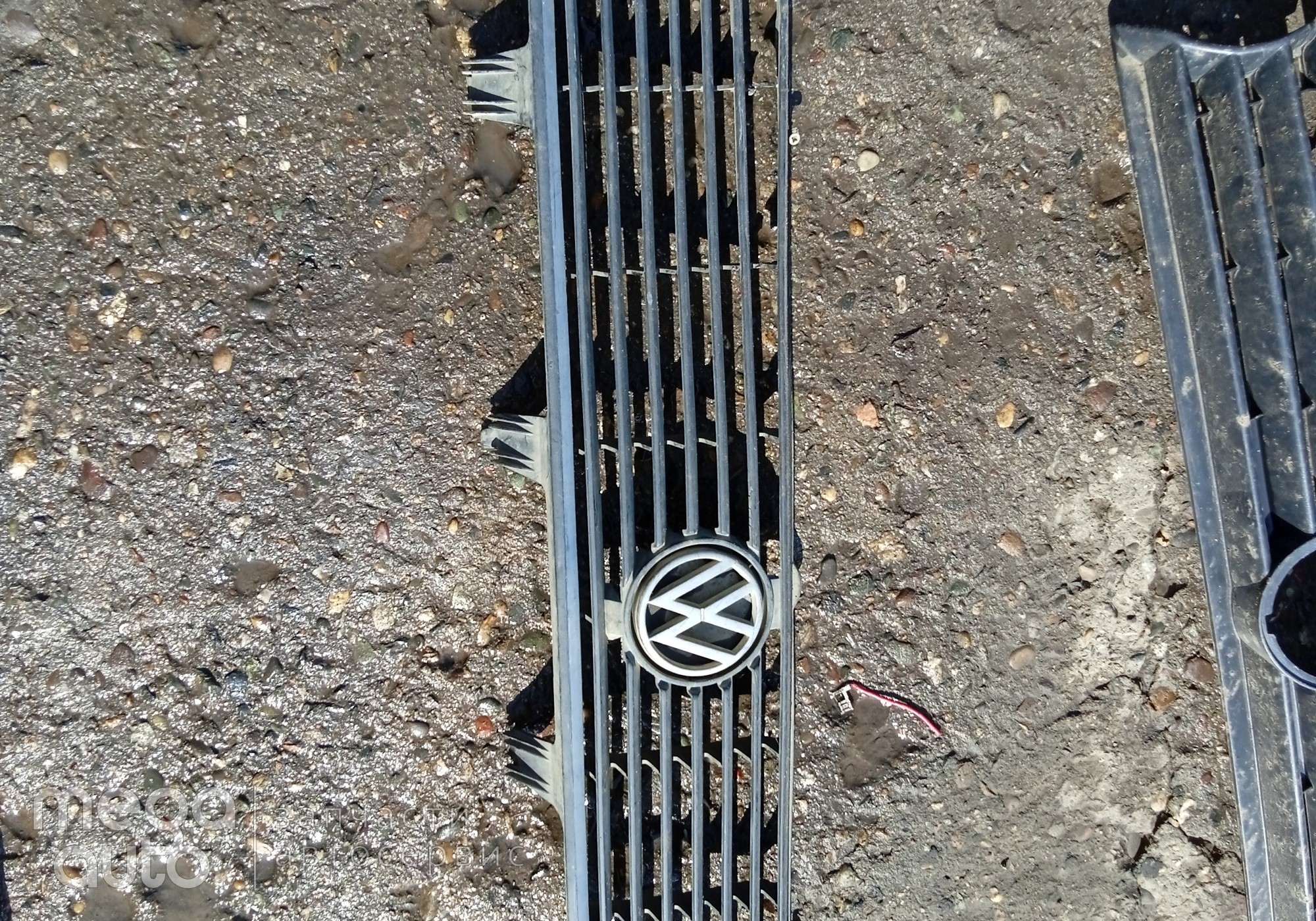 325853653 Решетка радиатора фольксваген пассат Б2 / сантана для Volkswagen Santana