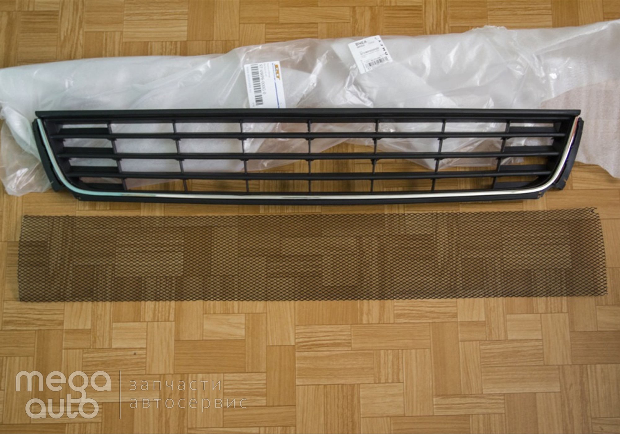 6RU8536779B9 Решетка в бампер фольц ваген поло 5 11-15 г(Sat) для Volkswagen Polo V (с 2009 по 2020)