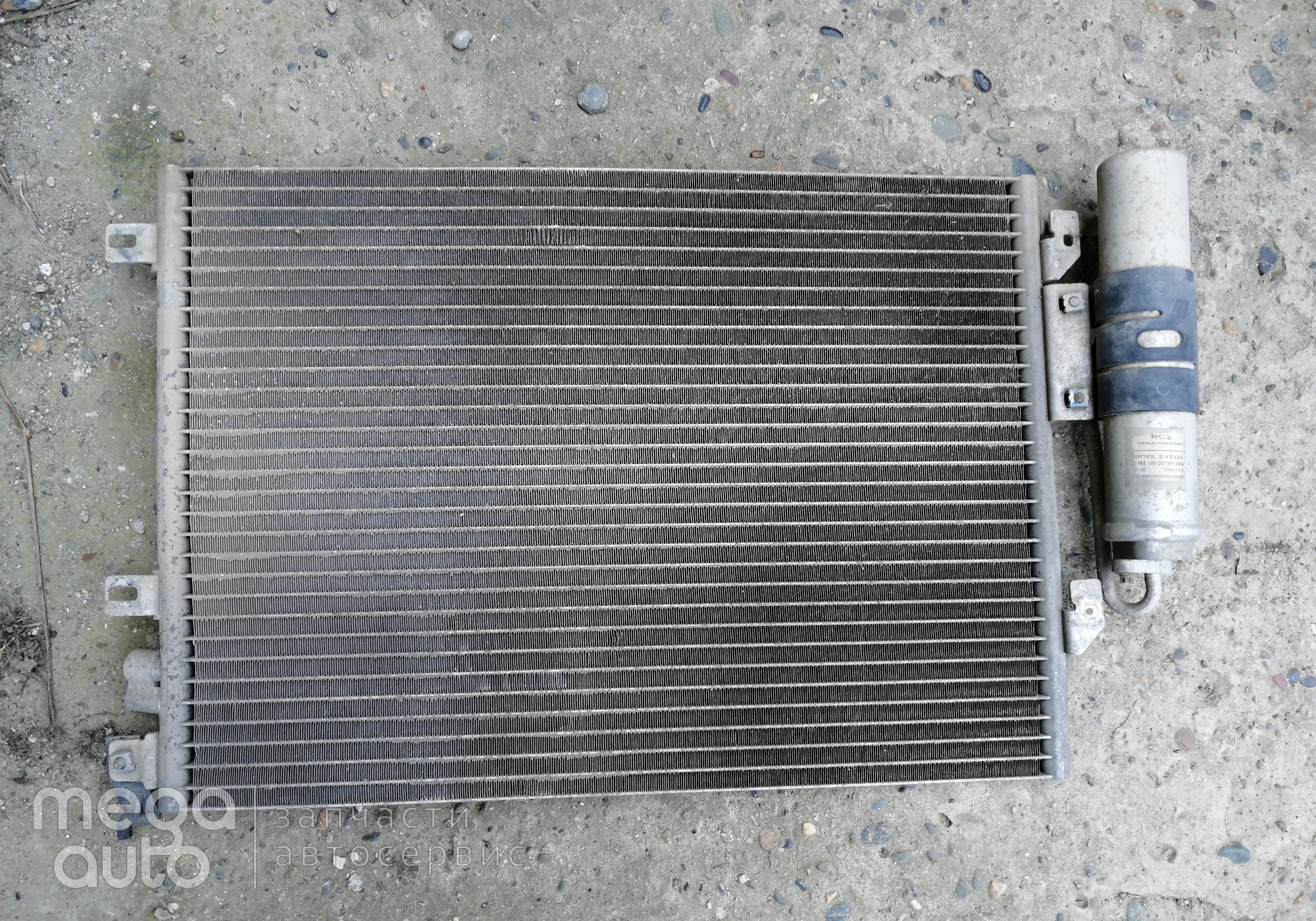 8200682406 Радиатор кондиционера (конденсер) клио для Renault Sandero I (с 2007 по 2014)