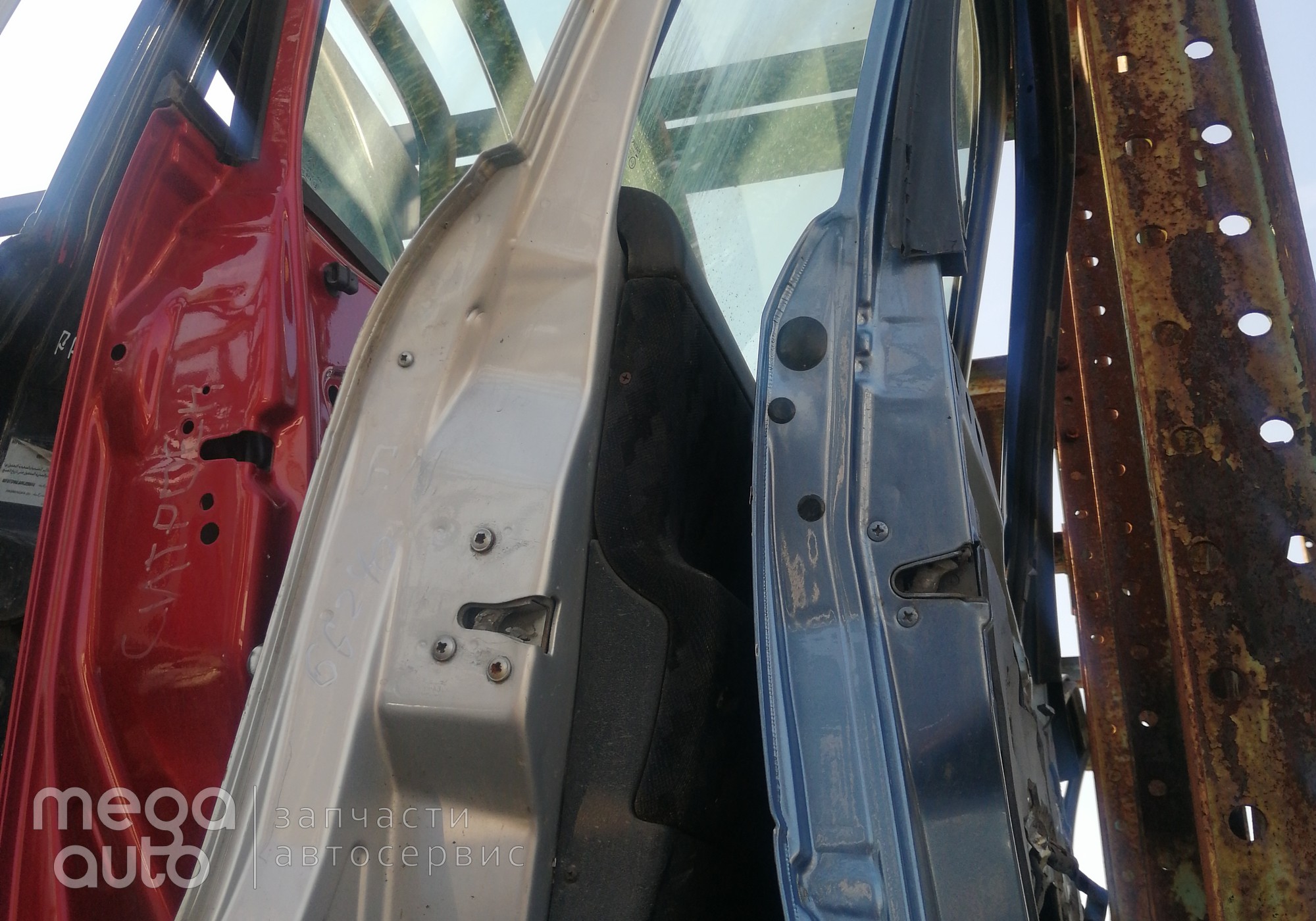47.Дверь передняя левая форд мондео 1 серая для Ford Mondeo I (с 1993 по 1996)