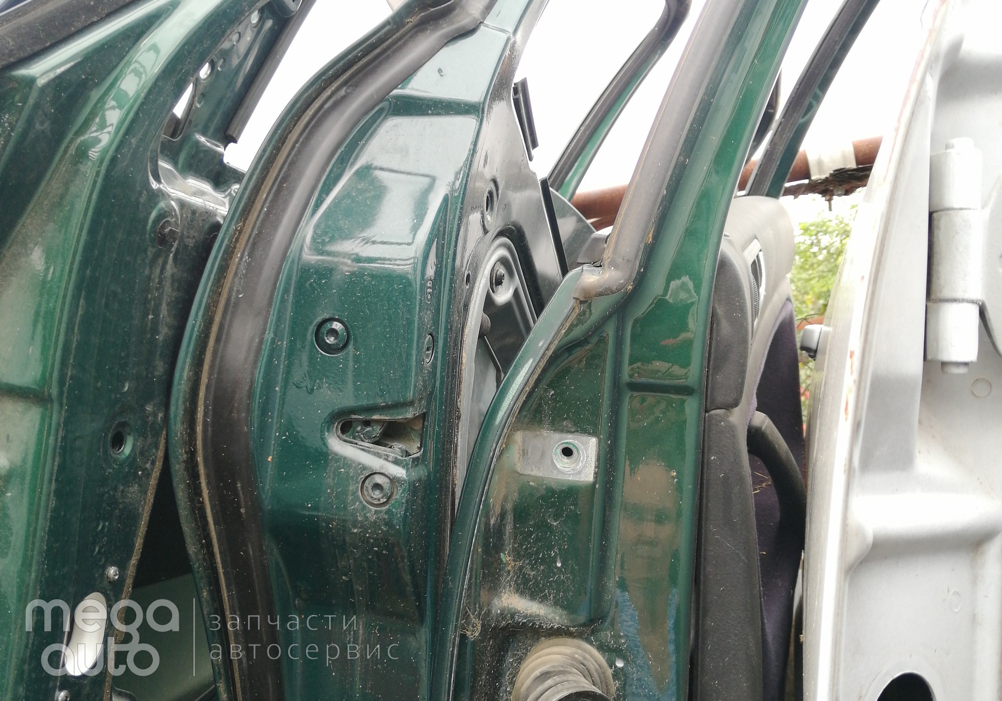 Дверь задняя правая пассат б5 седан зеленый для Volkswagen Passat B5 (с 1996 по 2005)