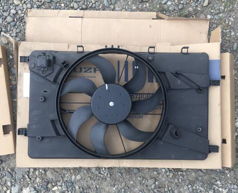 LFK21106 Вентилятор радиатора с диффузором для Chevrolet Cruze I (с 2009 по 2015)