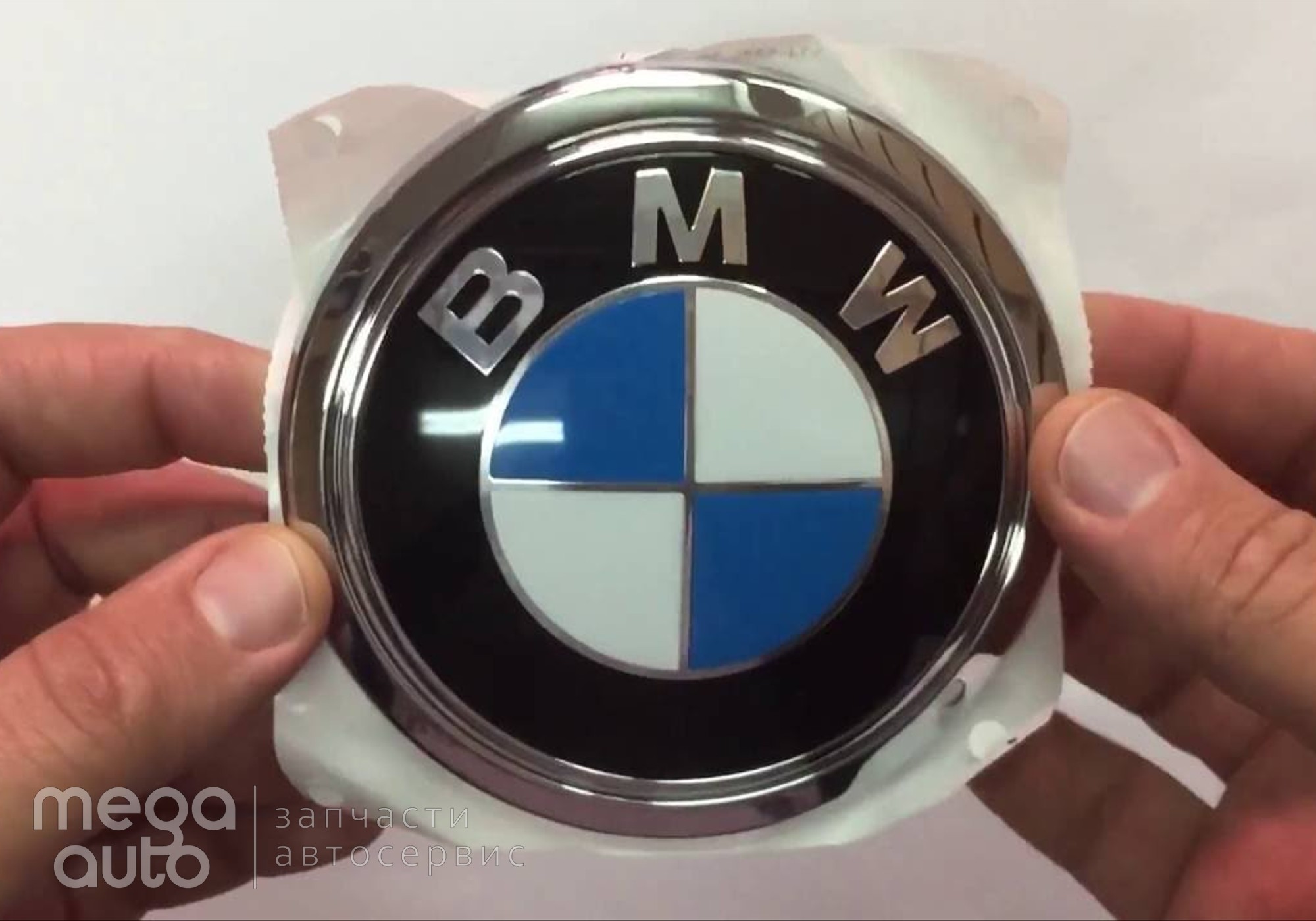 51147135356 Эмблема багажника бмв (ориг) для BMW 1