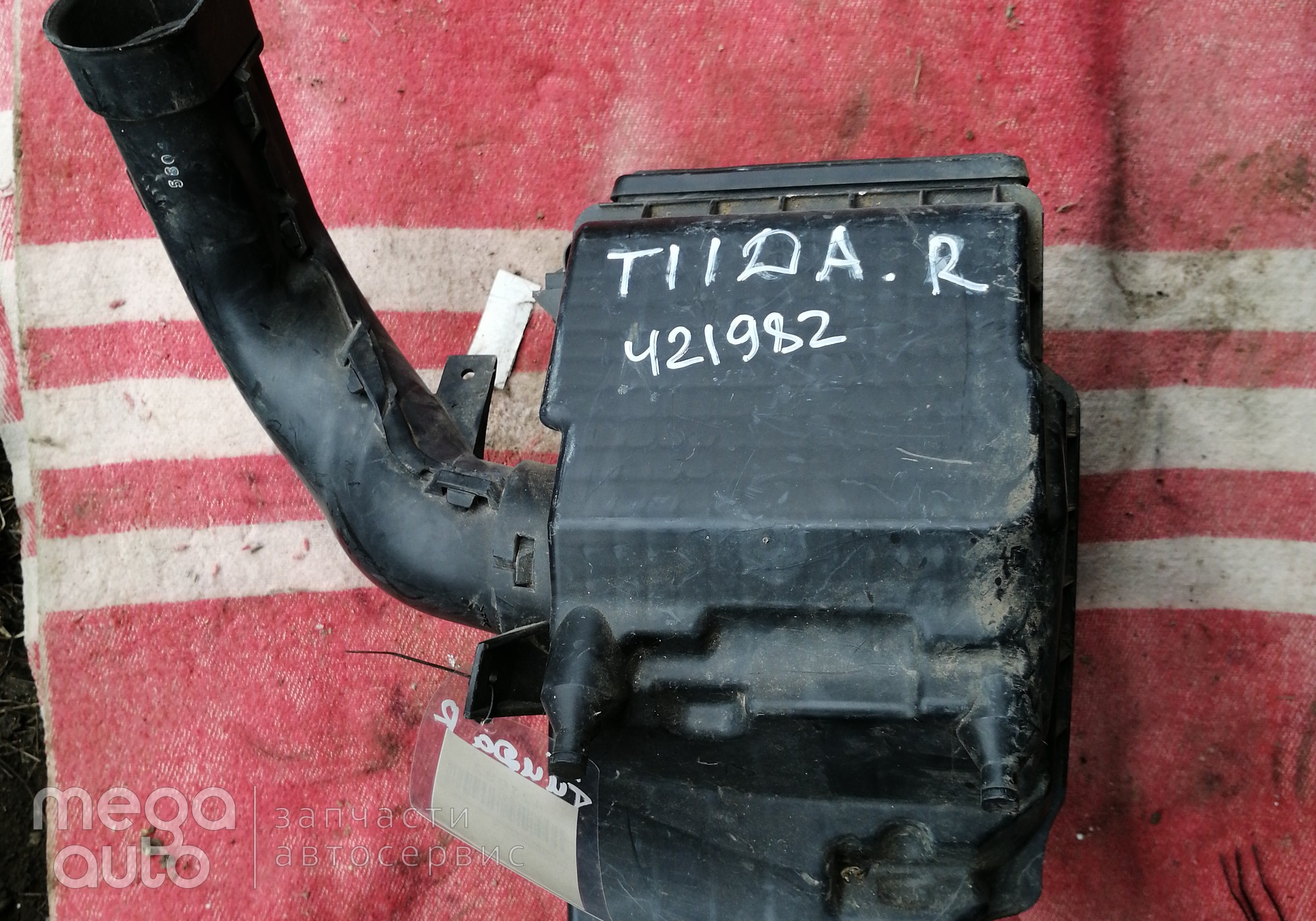 ED000 Корпус воздушного фильтра ниссан тиида правый для Nissan Tiida II (с 2011)