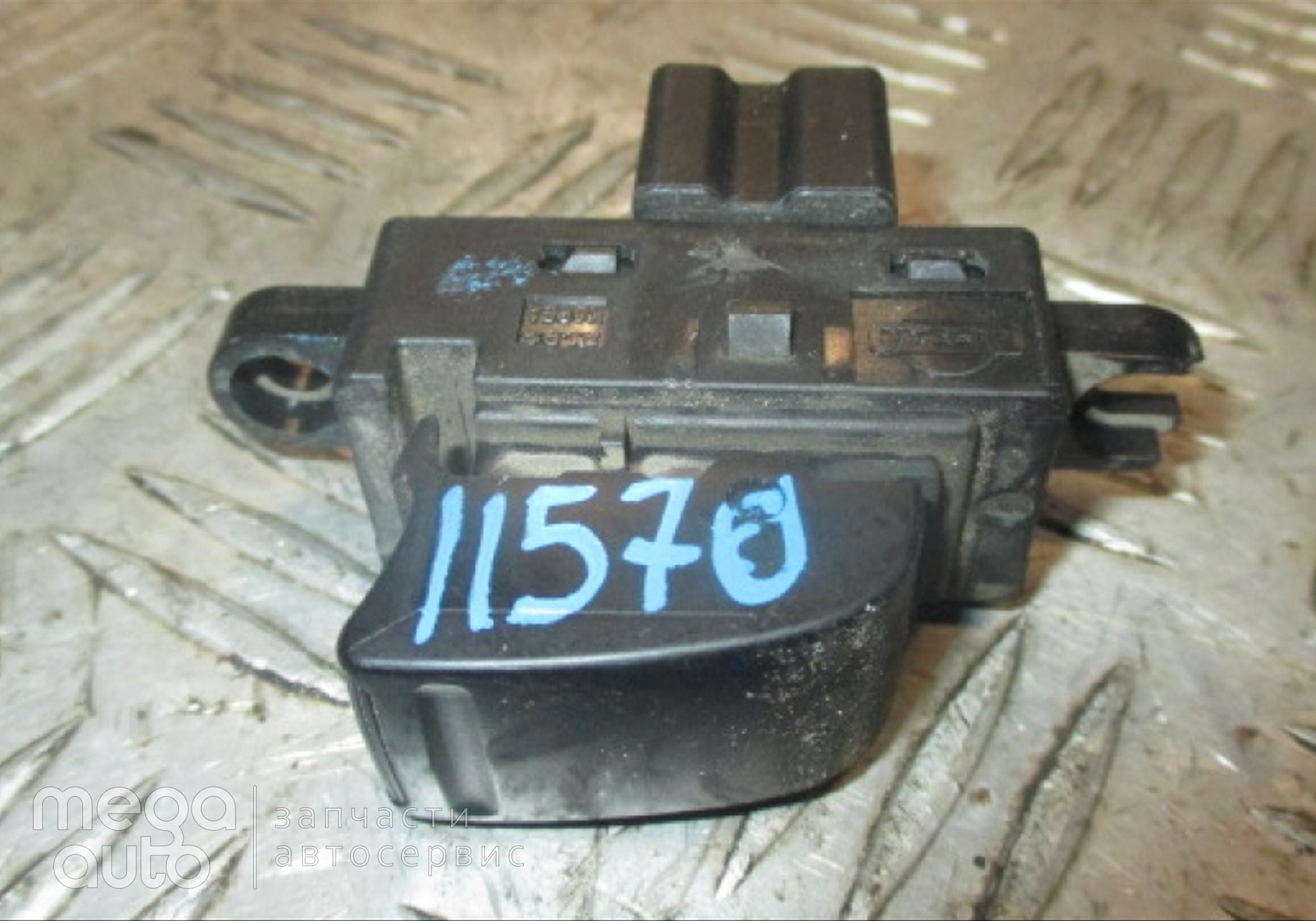 254110V000 Кнопка стеклоподъемника ниссан патрол для Nissan Patrol V (с 1997 по 2011)