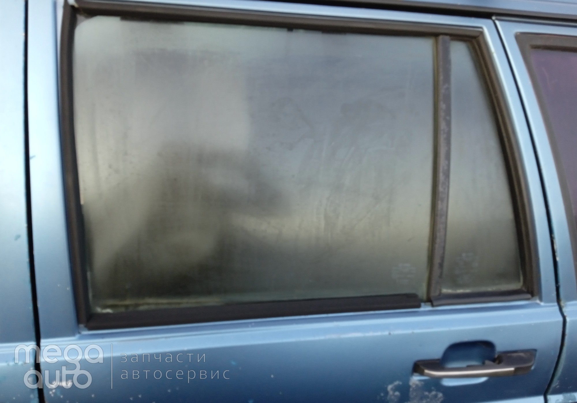 Стекло двери задней левой (форточка) для Volkswagen Passat B2 (с 1980 по 1988)