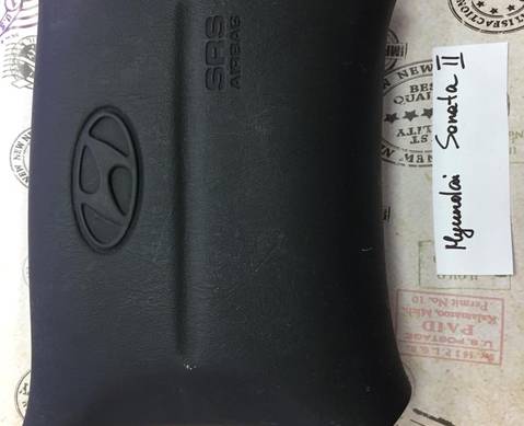 Накладка на подушку безопасности водителя (обманка, муляж) хендай соната 2 для Hyundai Sonata II (с 1988 по 1993)