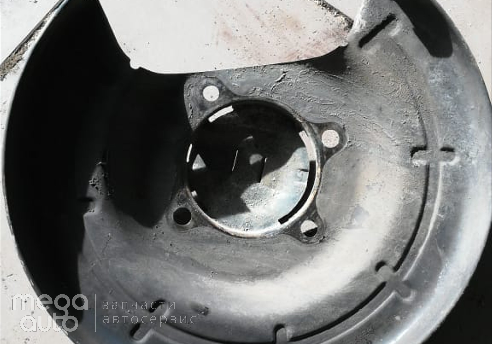 13330137 Щиток диска тормозного левый задний шевроле круз для Chevrolet Cruze I (с 2009 по 2015)
