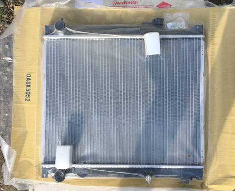 1770077E20 Радиатор системы охлаждения для Suzuki Grand Escudo III (с 2005)