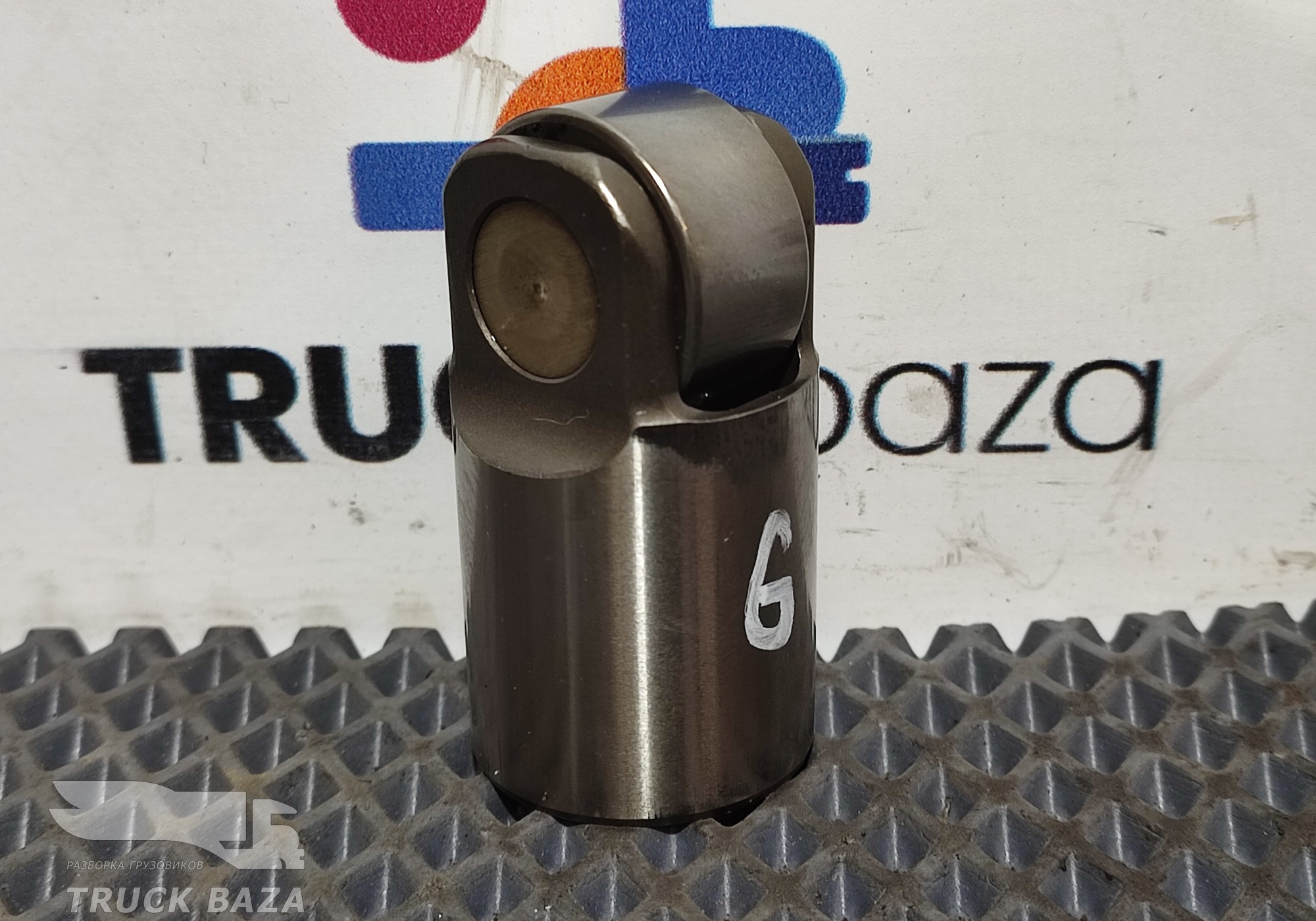 1867257 Толкатель выпускного клапана