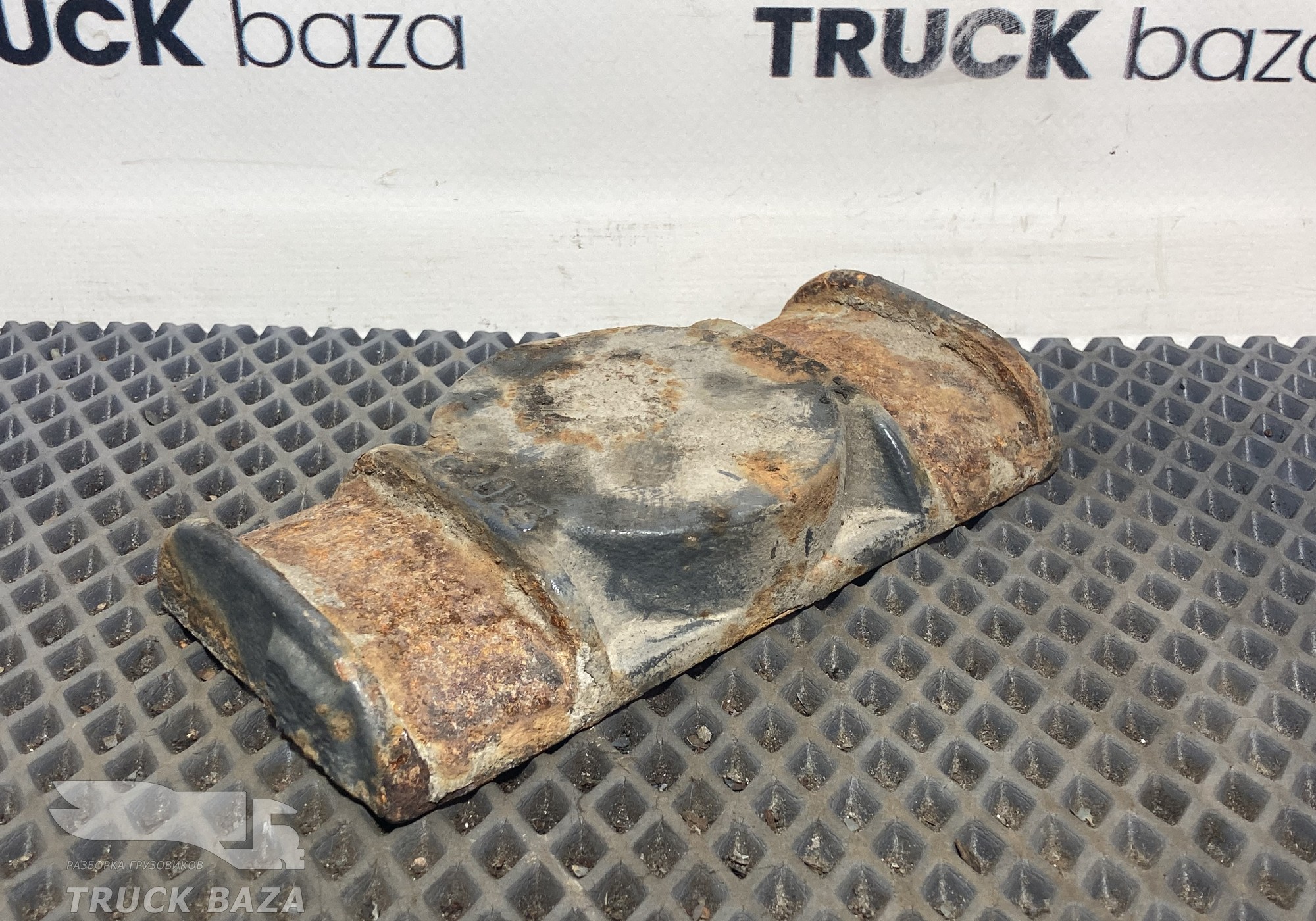 0962023 Проставка рессоры передней