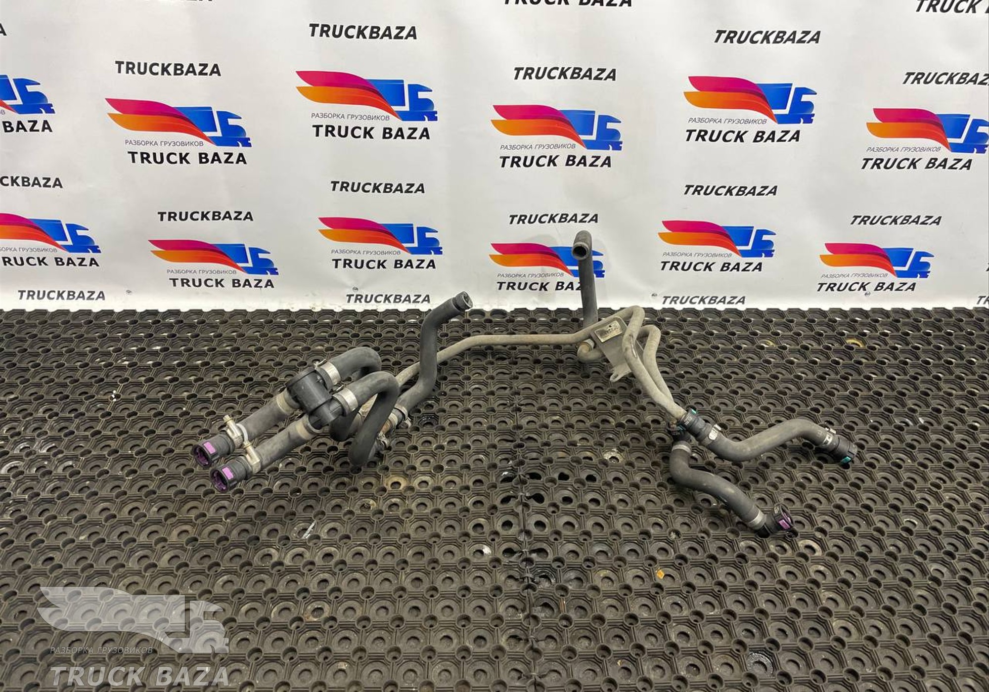 21924629 Трубка отопителя для Volvo FH FH4 (с 2012 по 2021)