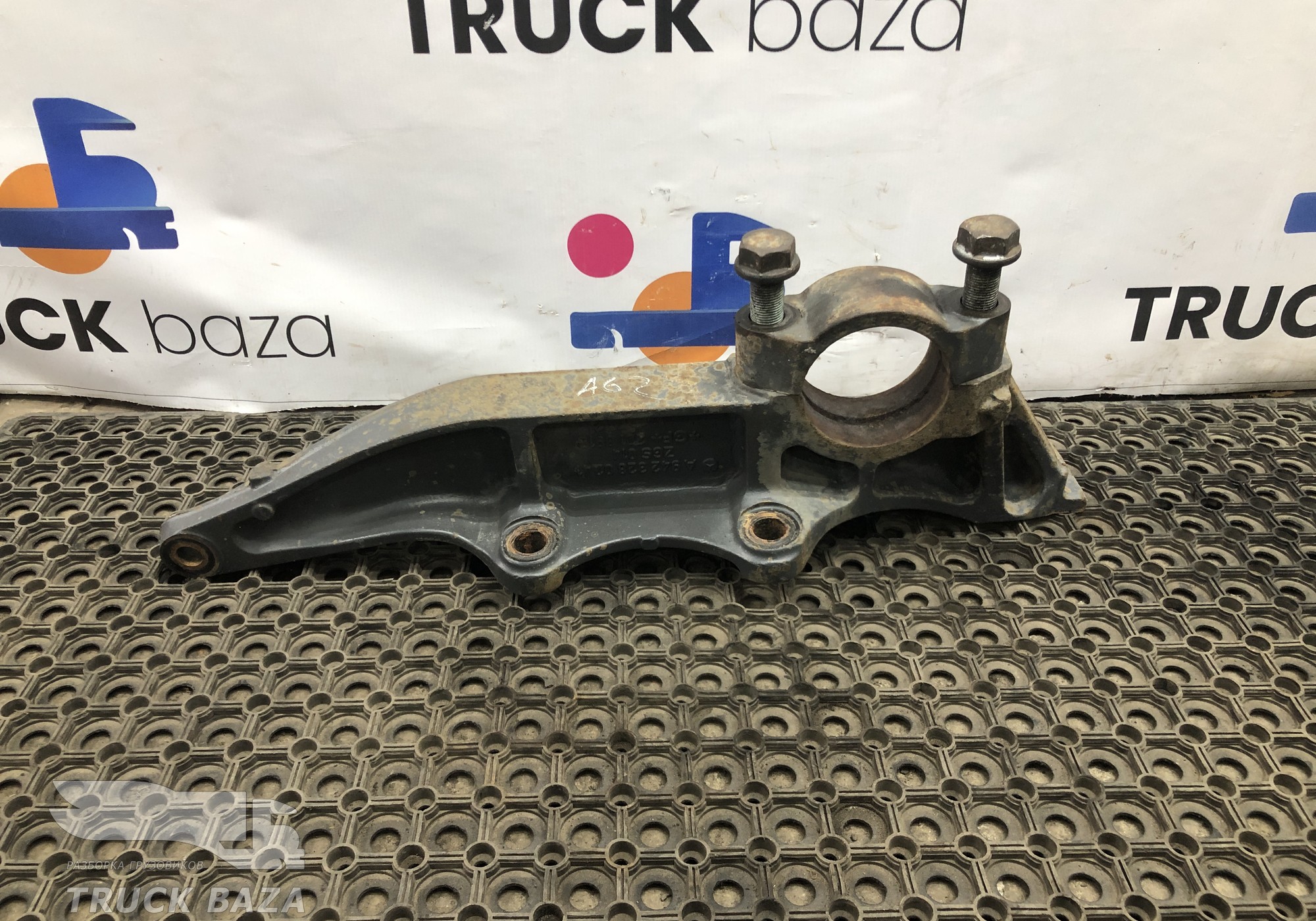 9423280241 Кронштейн пневморессоры левый для Mercedes-Benz Actros MP1 (с 1996 по 2003)