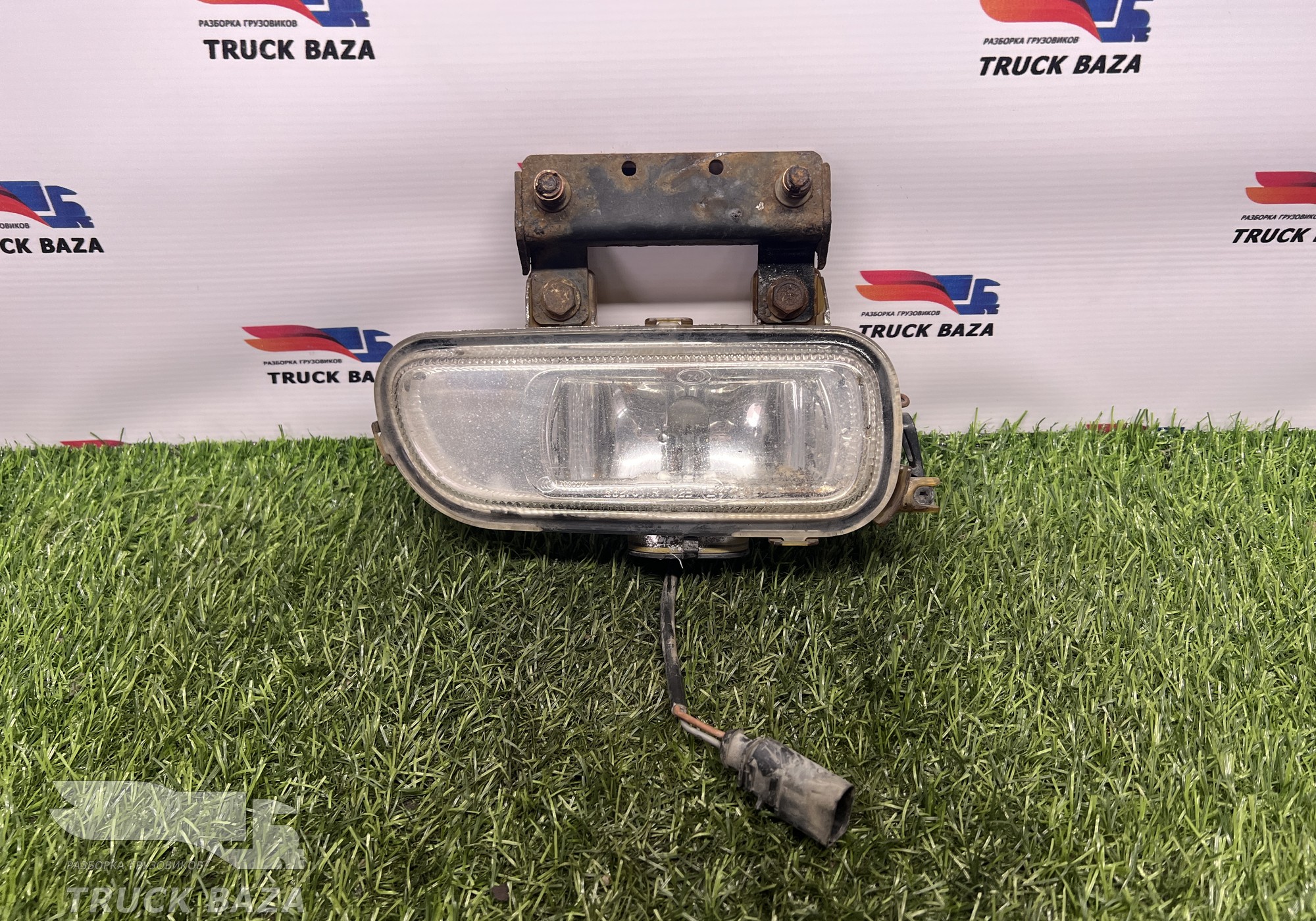 A9408200156 Фара противотуманная правая