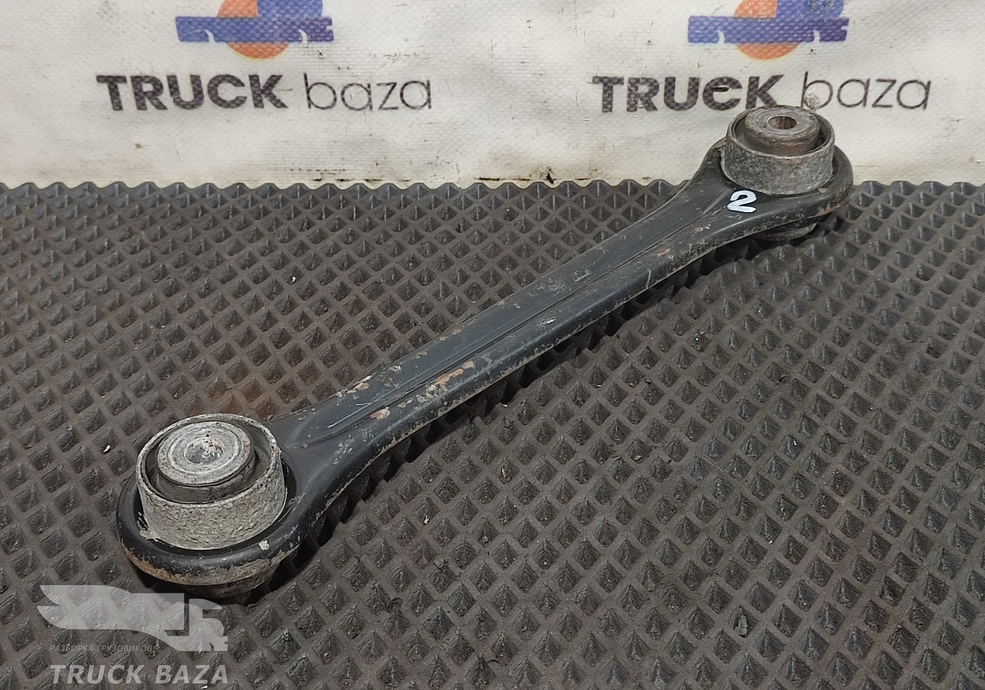 1692718 Тяга интеркулера