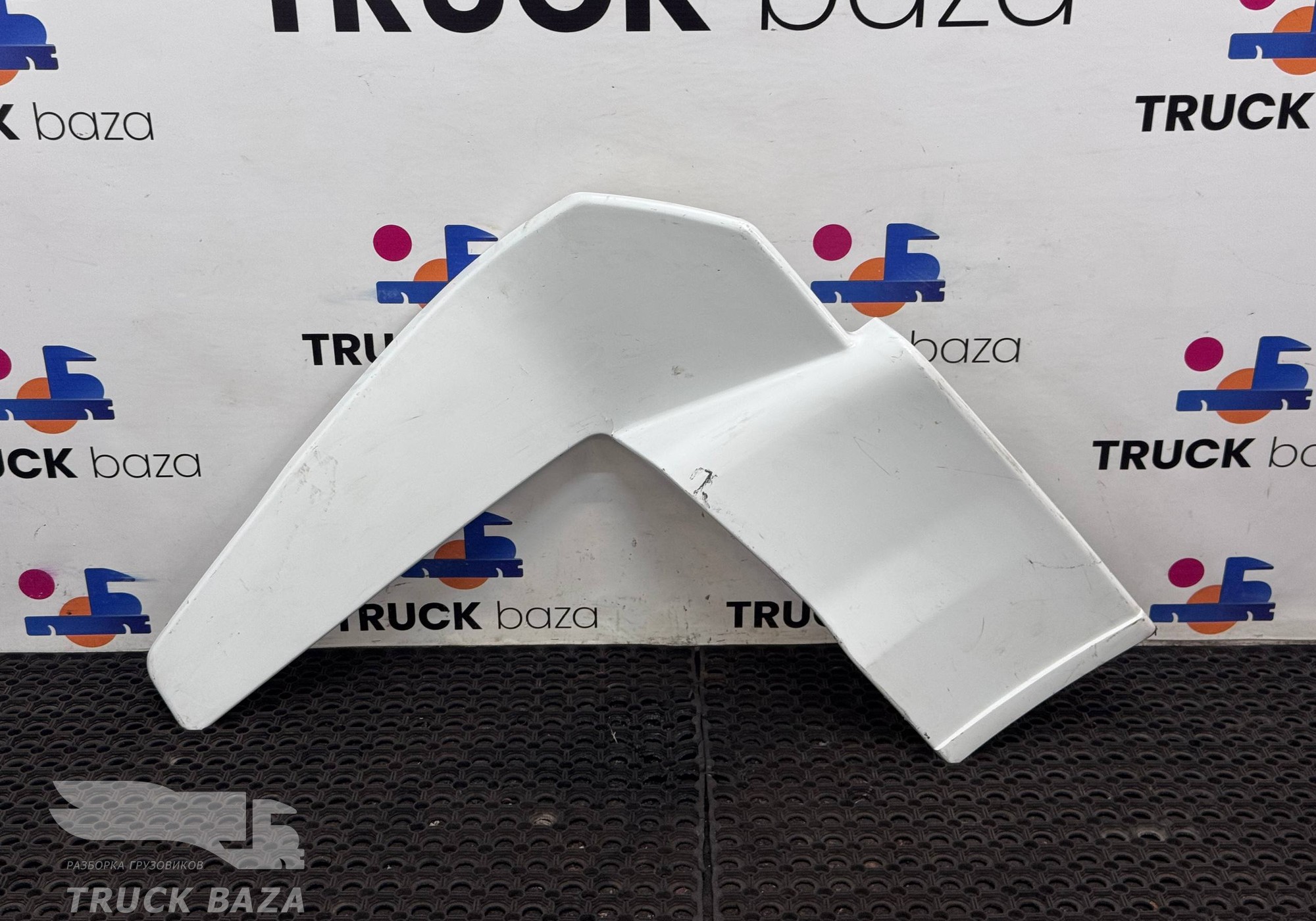 811629100249 Спойлер кабины боковой левый для Sinotruk Sitrak C7H