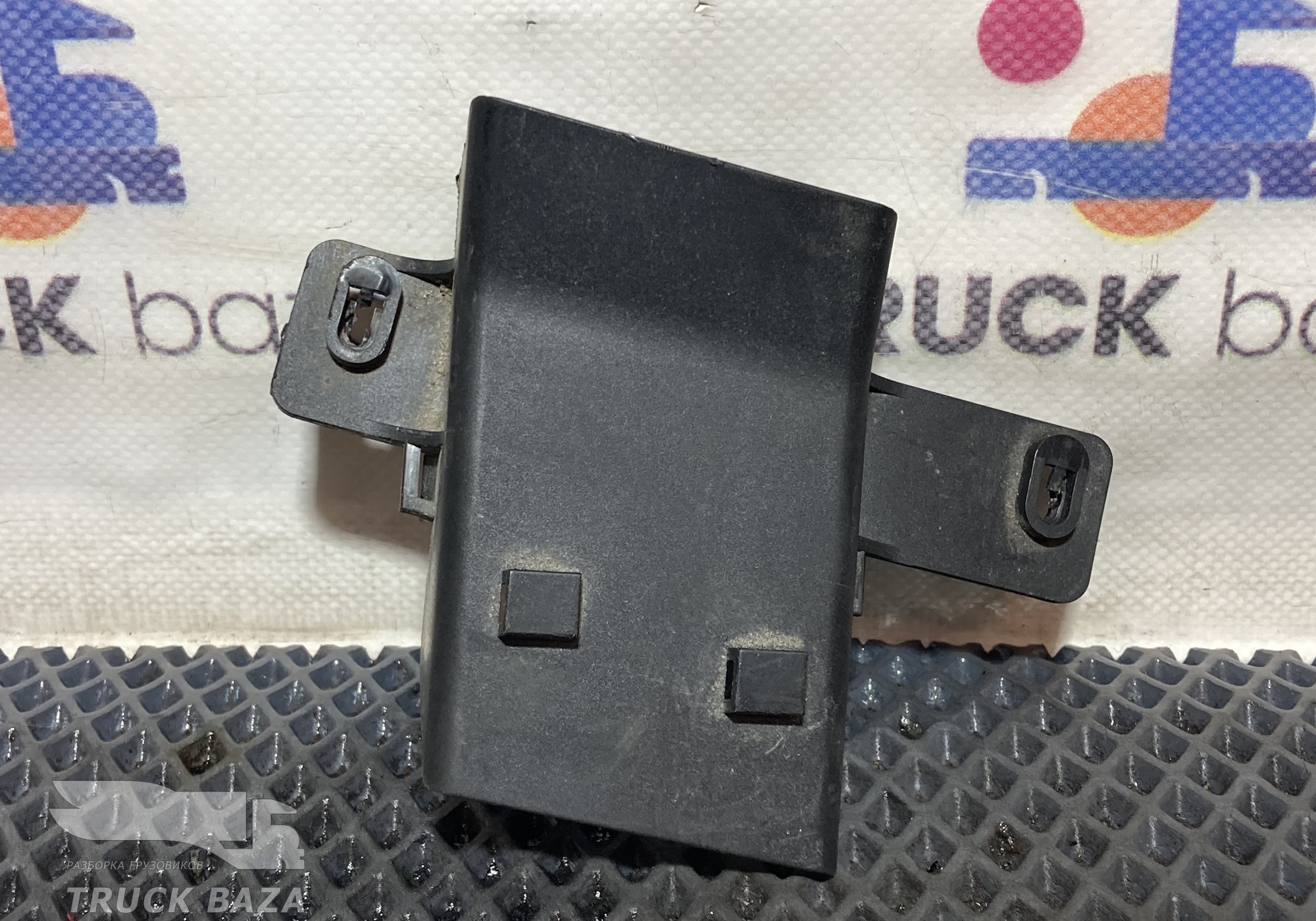 9704291040 Кронштейн пневмотрубок