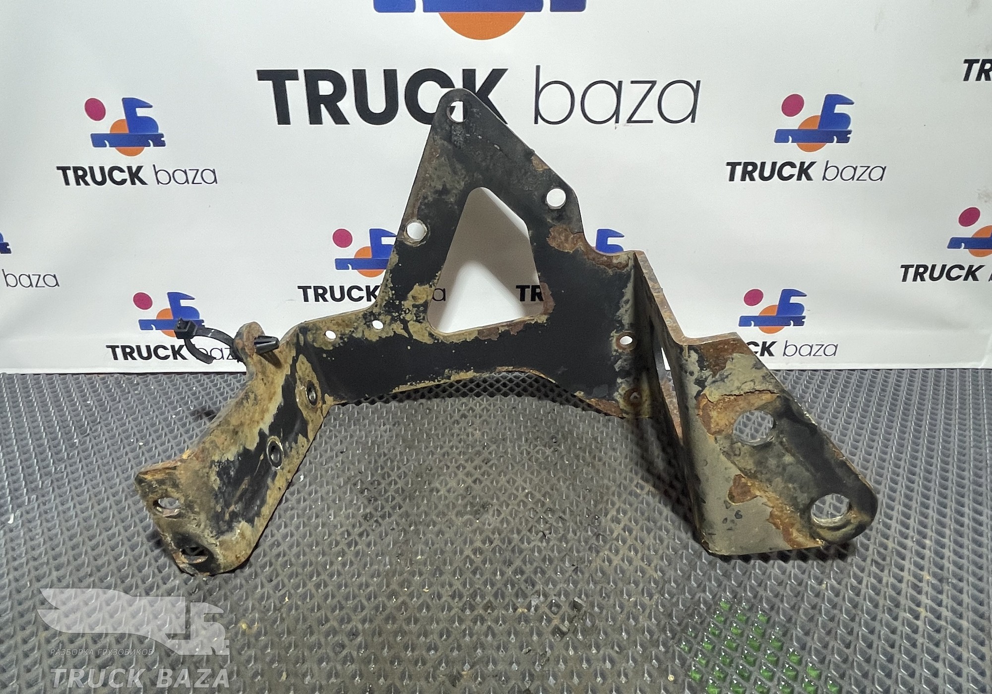 54903511080 Кронштейн осушителя для КАМАЗ 5490 (с 2013)