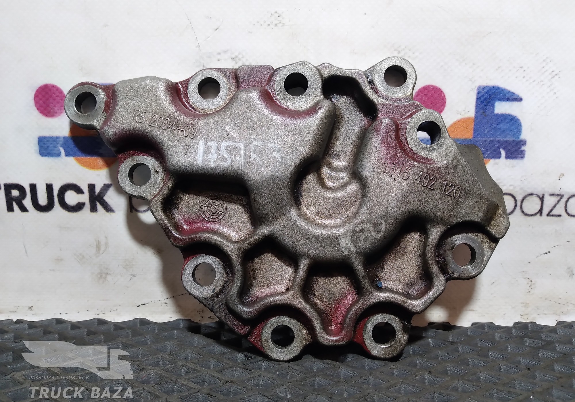 1315402120 Крышка масляного насоса КПП ZF для Man L2000