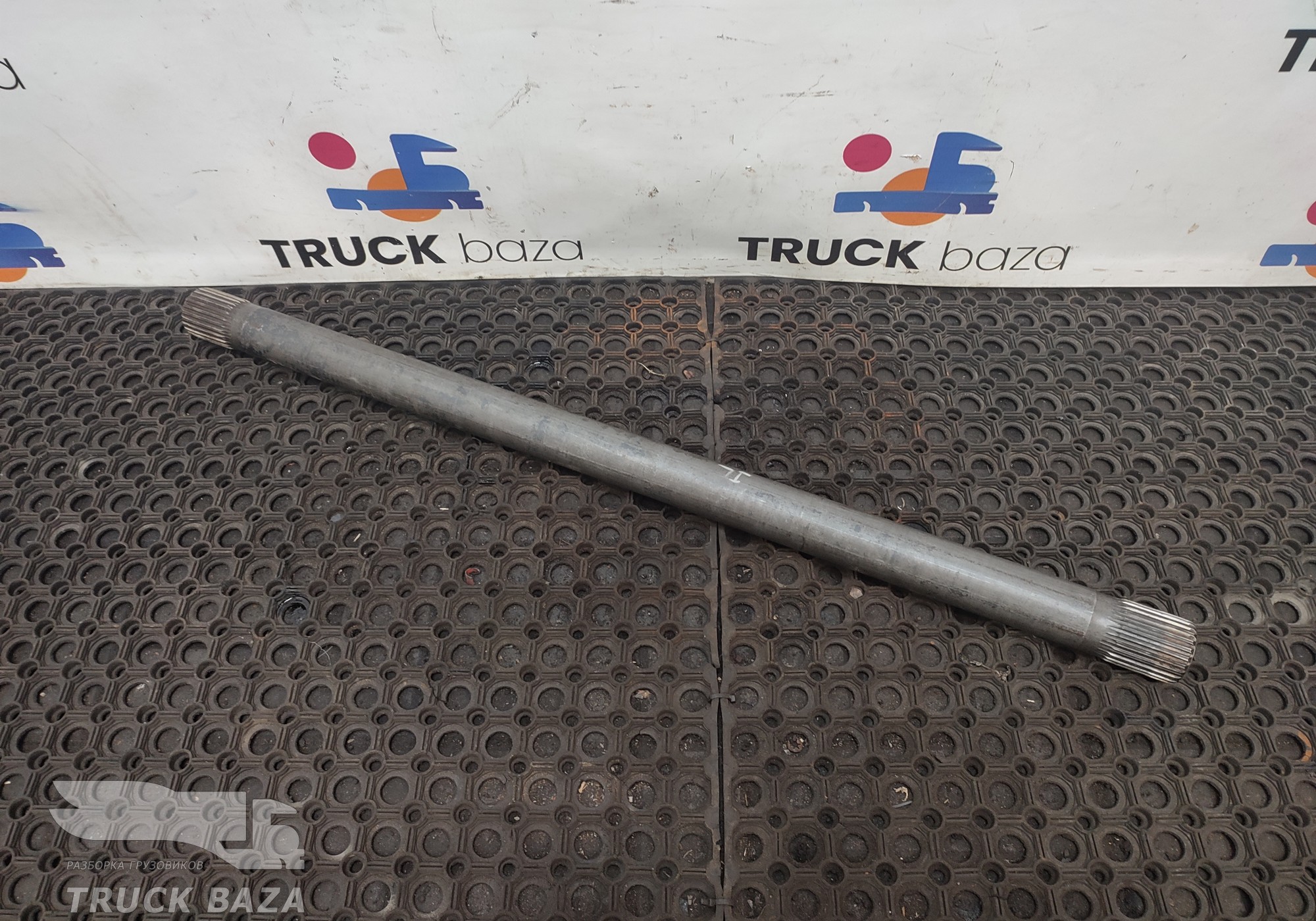 1761195 Полуось задняя 1093 мм